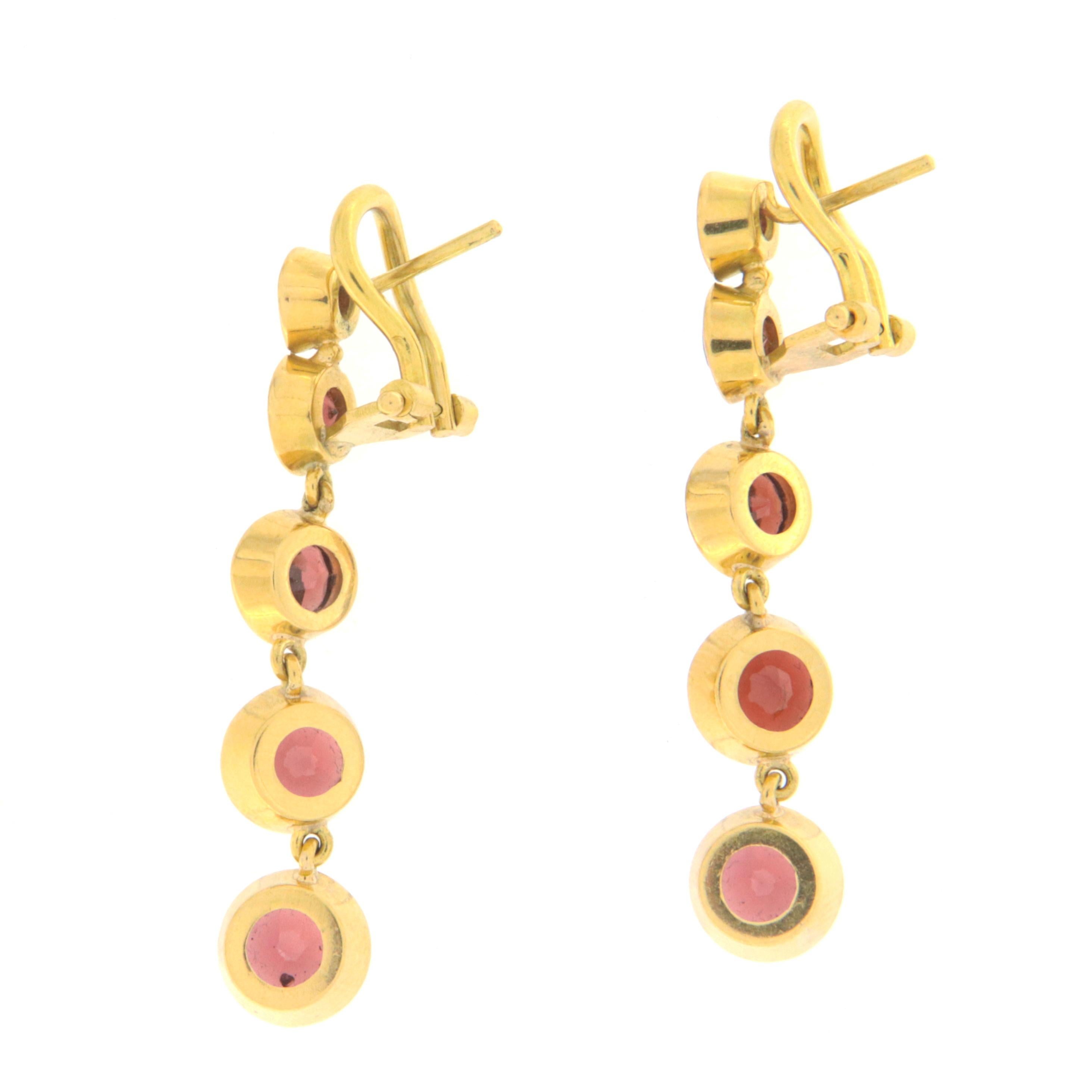 Garnet 18 Karat Yellow Gold Drop Earrings In New Condition For Sale In Marcianise, IT