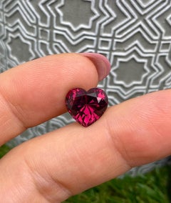Granate 5,14Ct Piropo-Almandina gema natural Corazón, Tanzania, Certificado AGL