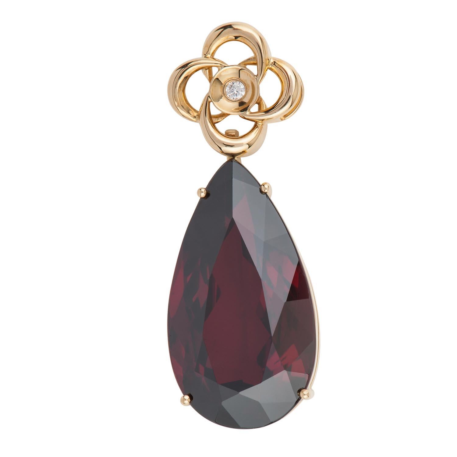 Garnet and 18K Yellow Gold Pendant with Diamond (P11800n) In New Condition For Sale In Teófilo Otoni, MG