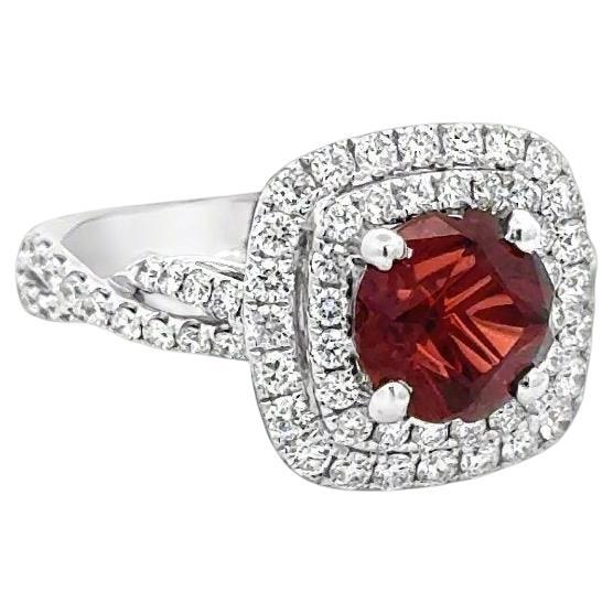 Garnet and Diamond 18K White Gold Estate Ring in vendita