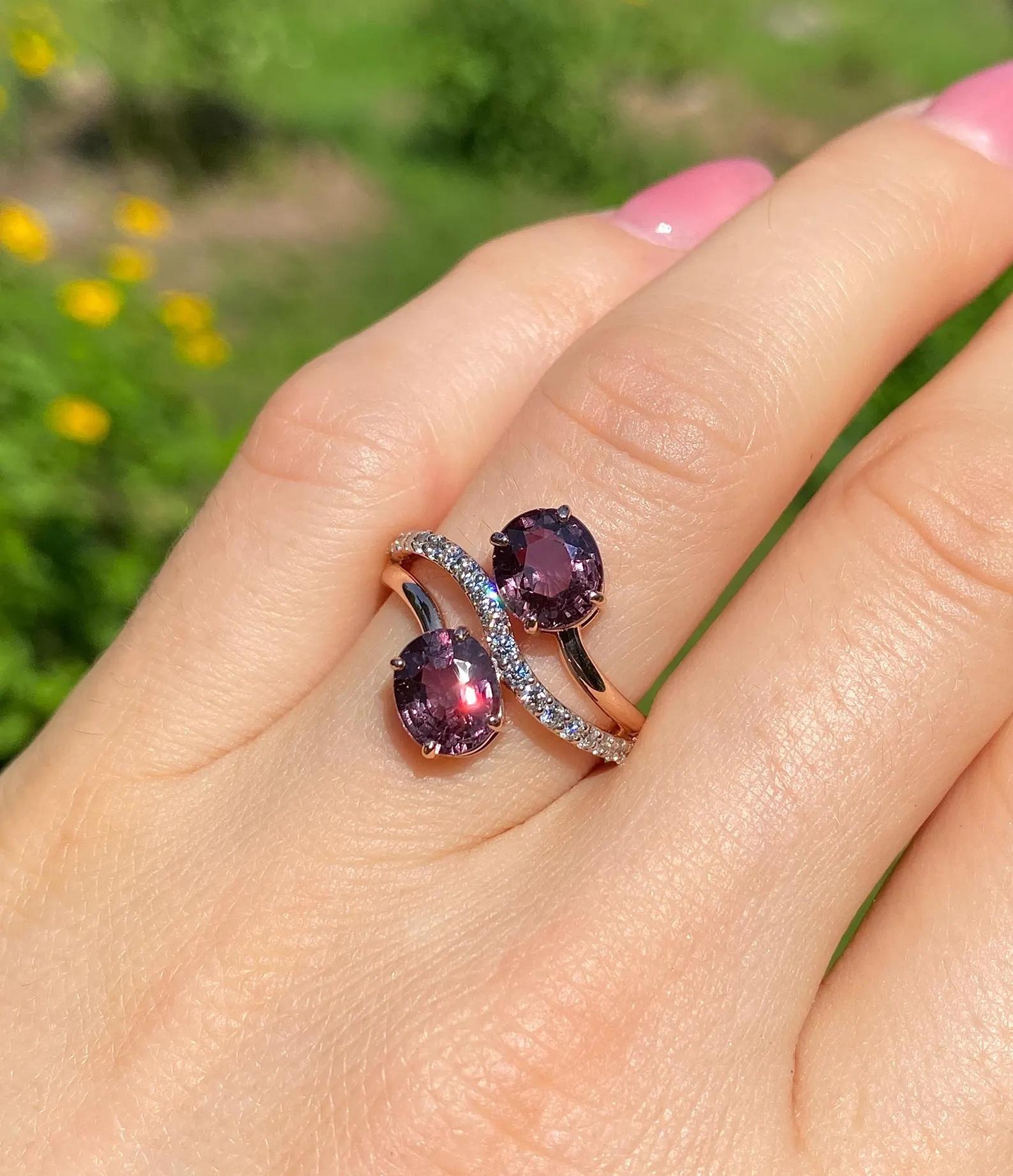 Bague en or rose 14 carats, grenat et diamant, taille 7US Neuf - En vente à Daugavpils, LV