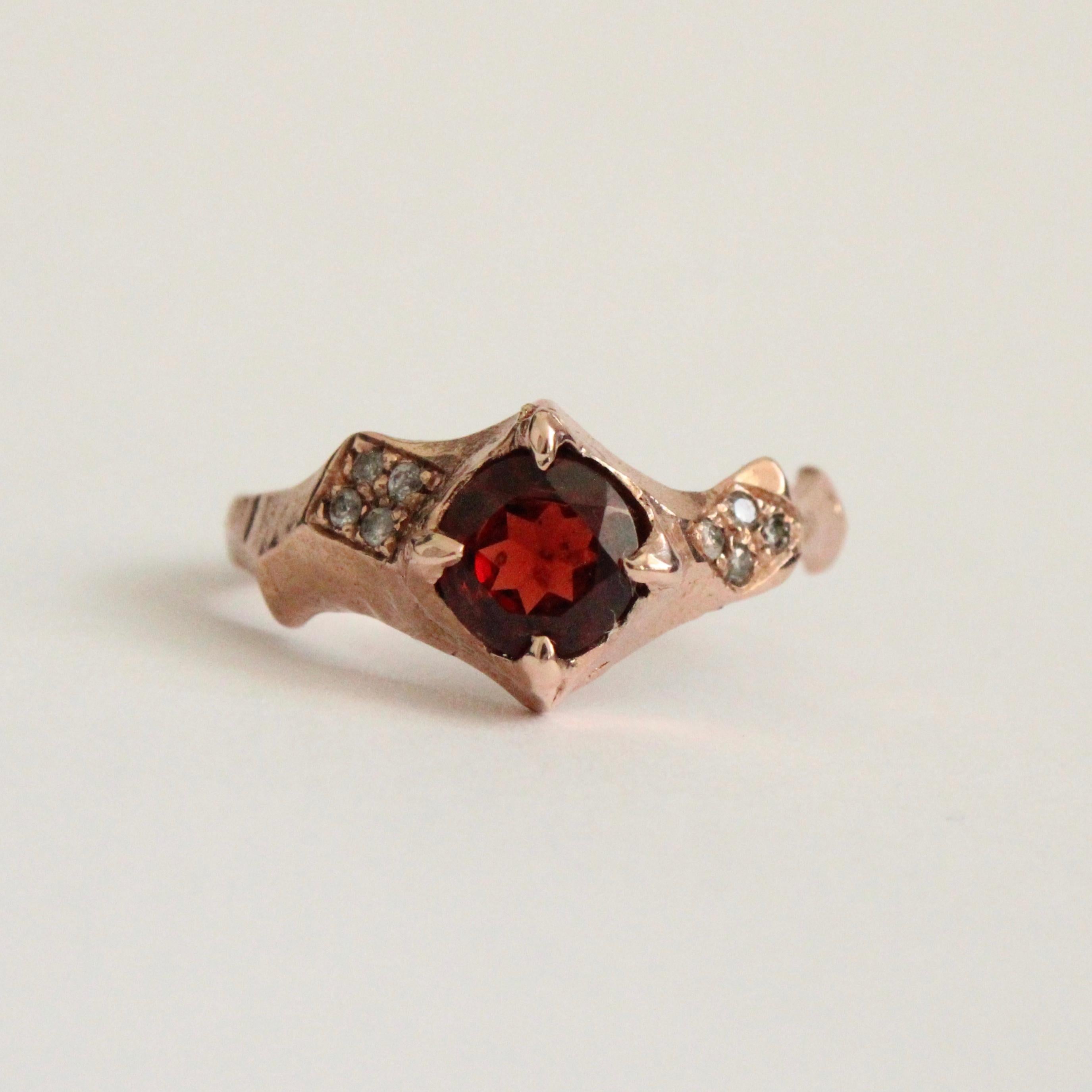 Garnet and Diamond Sculptural Ring in 14 Karat Rose Gold In New Condition For Sale In Foxborough, MA