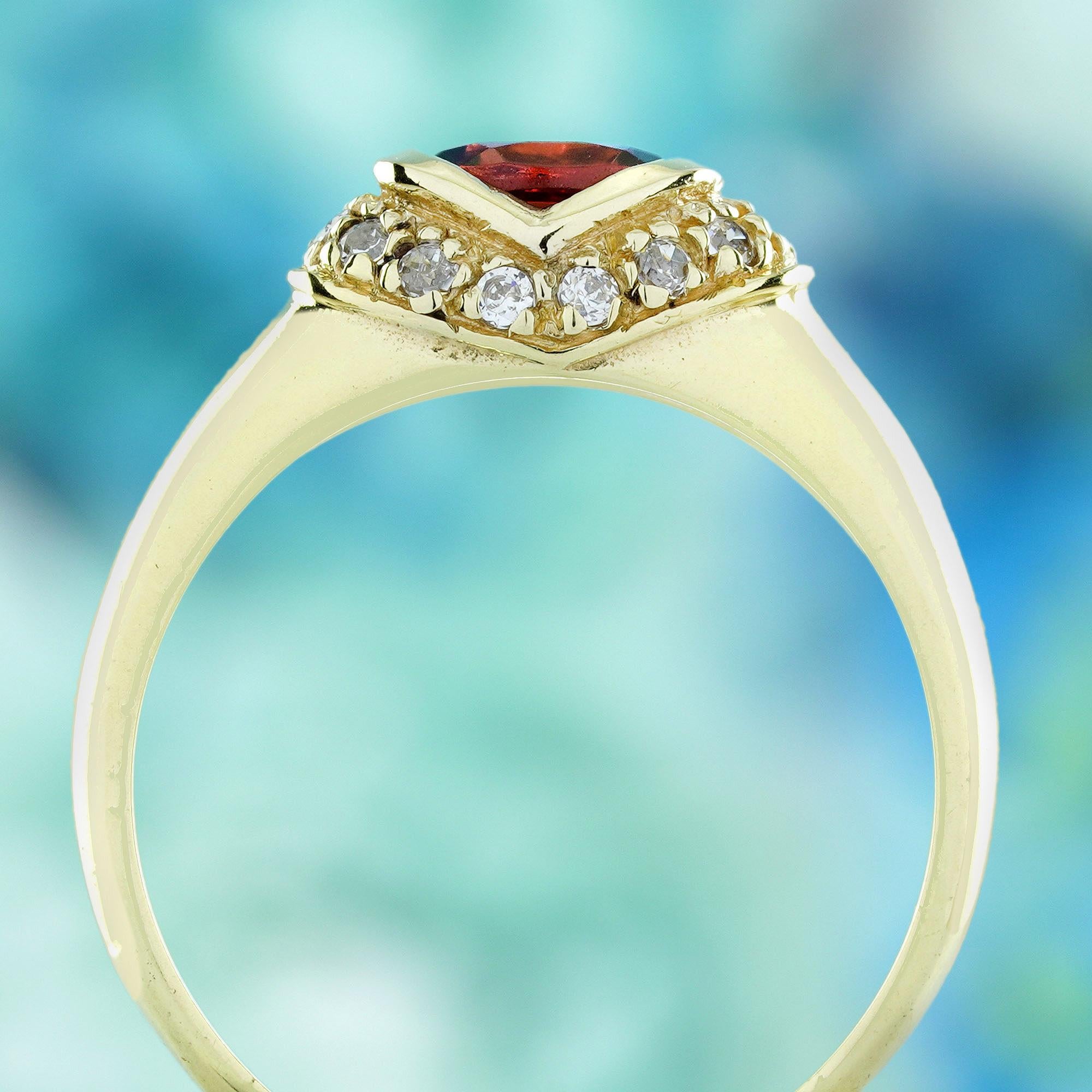 Garnet and Diamond Vintage Style  Ring in Solid 9K Yellow Gold In New Condition For Sale In Bangkok, TH