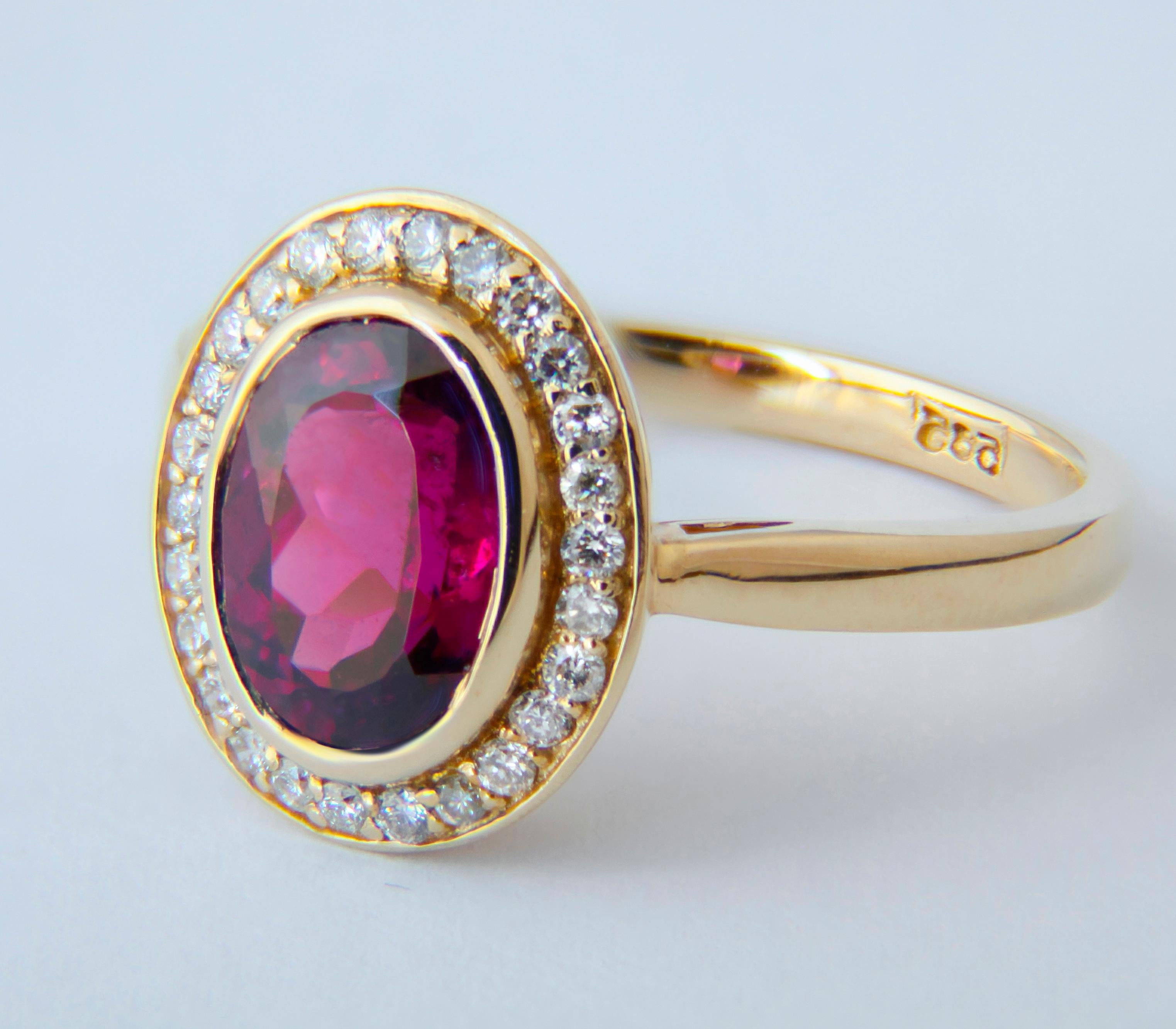 Garnet and diamonds 14k gold ring.  In New Condition For Sale In Istanbul, TR