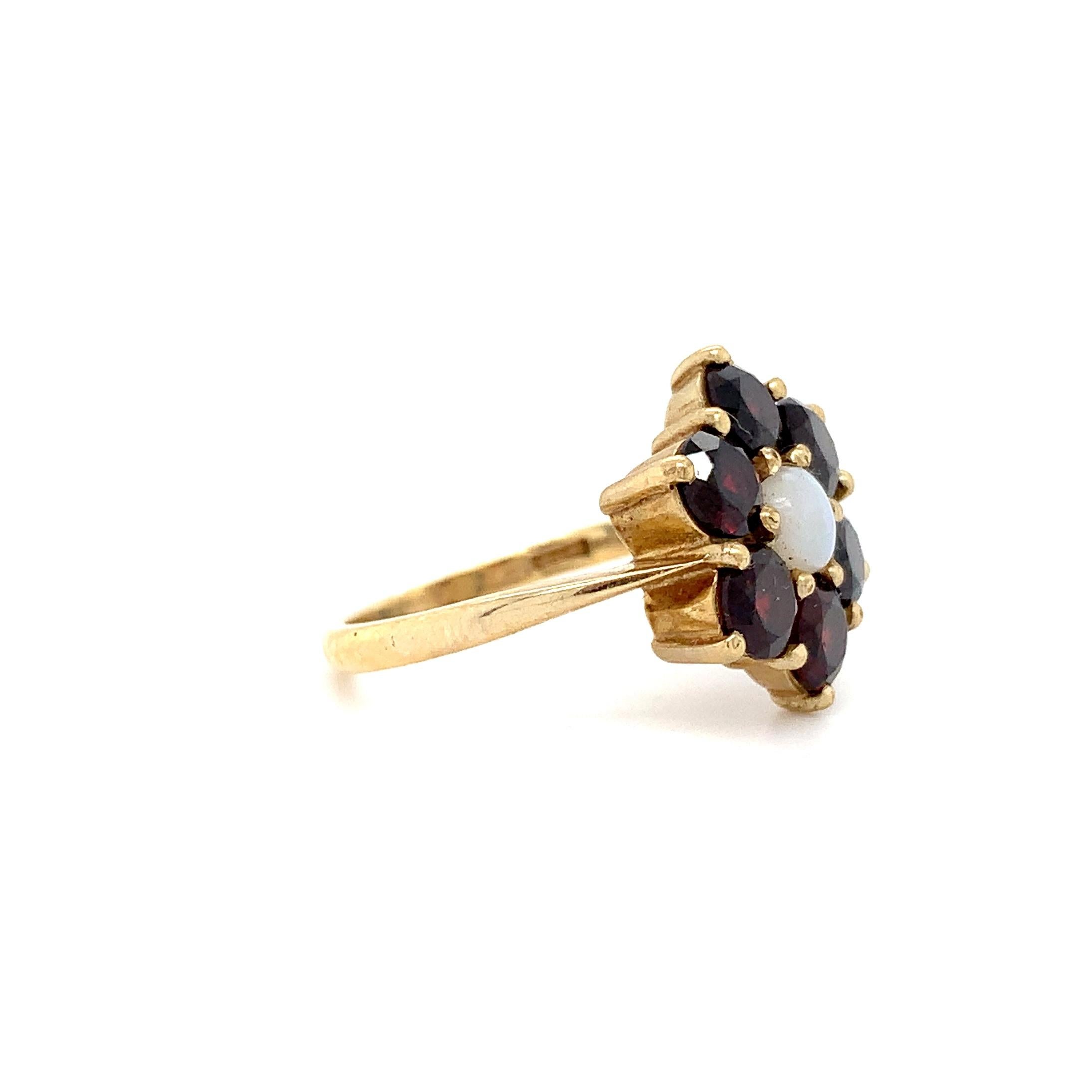 Granat und Opal antiker Verlobungsring Gelbgold Damen im Angebot