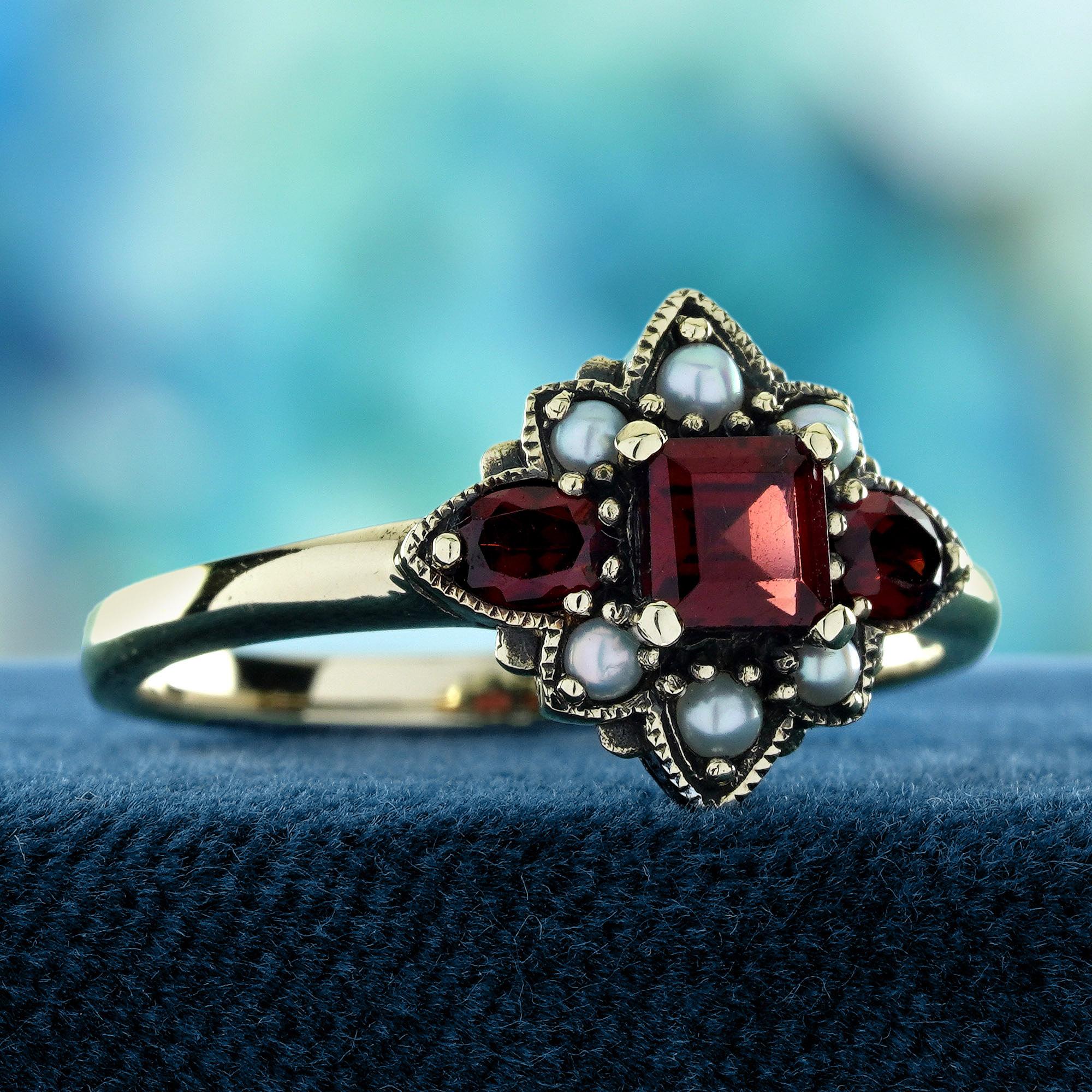 Granat und Perle Vintage Style Floral Ring in massivem 9K Gelbgold (Edwardian) im Angebot