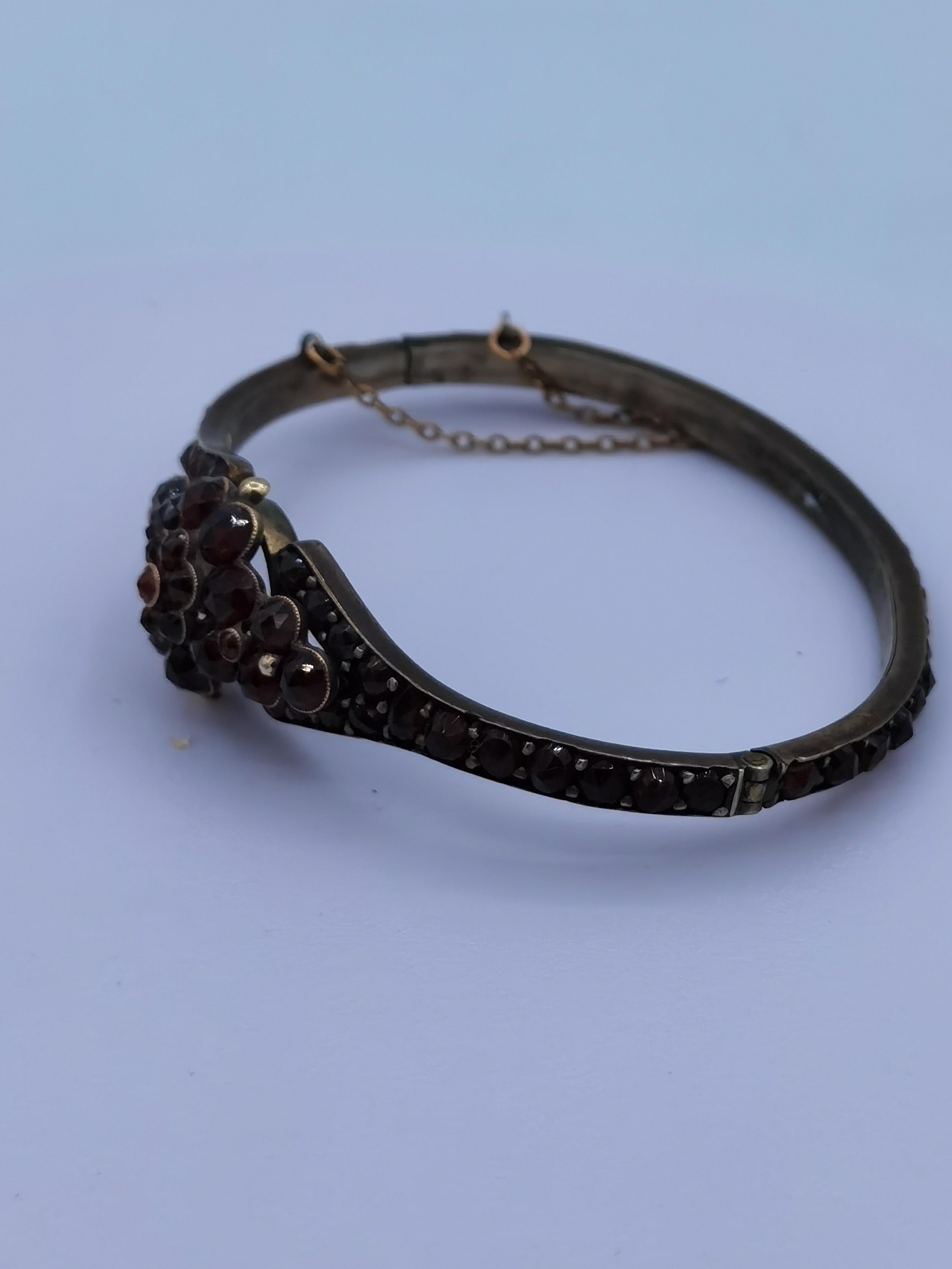 Women's or Men's Garnet bangle Antik For Sale