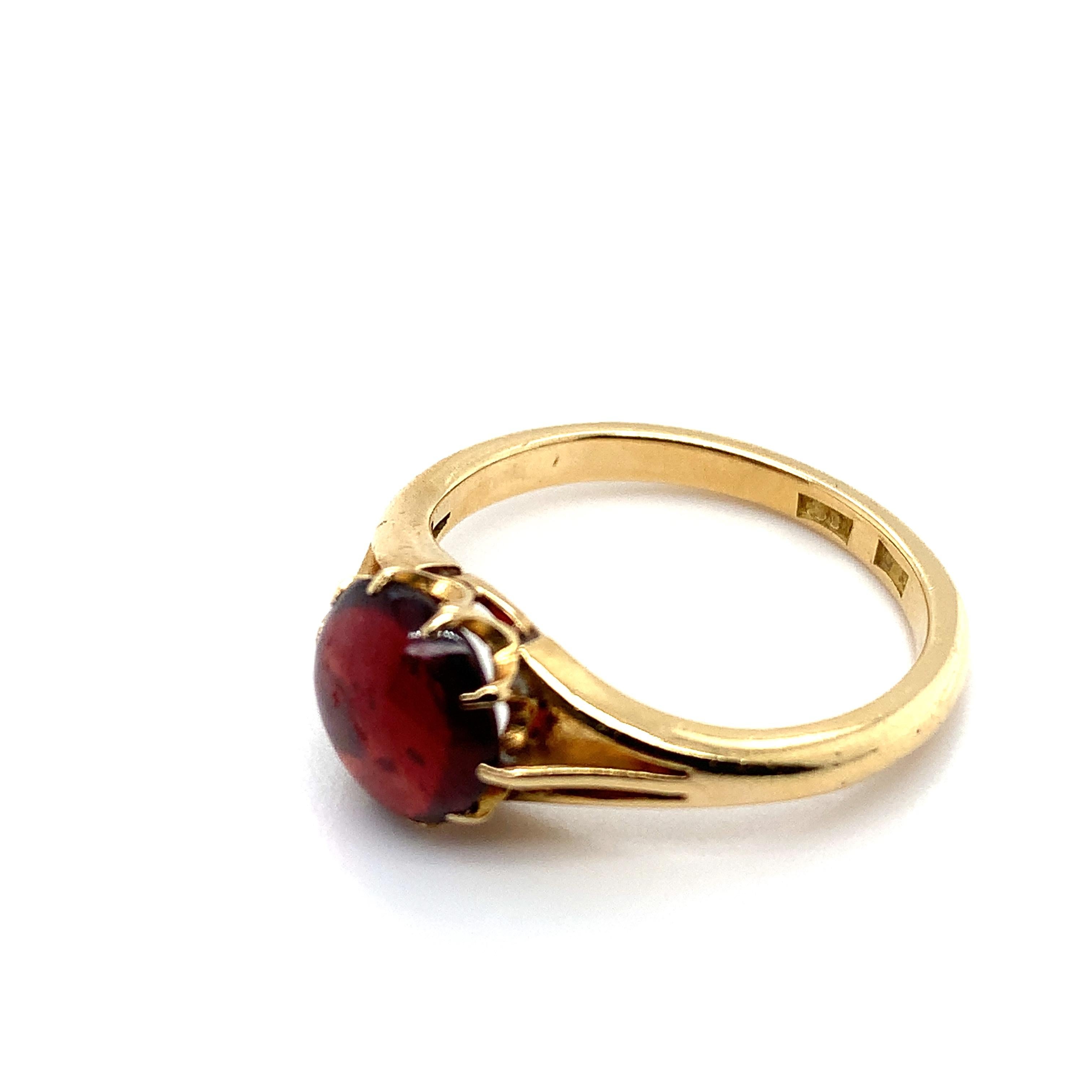 Garnet Cabochon Antique Solitaire Engagement Ring 18k Yellow Gold In New Condition For Sale In London, GB