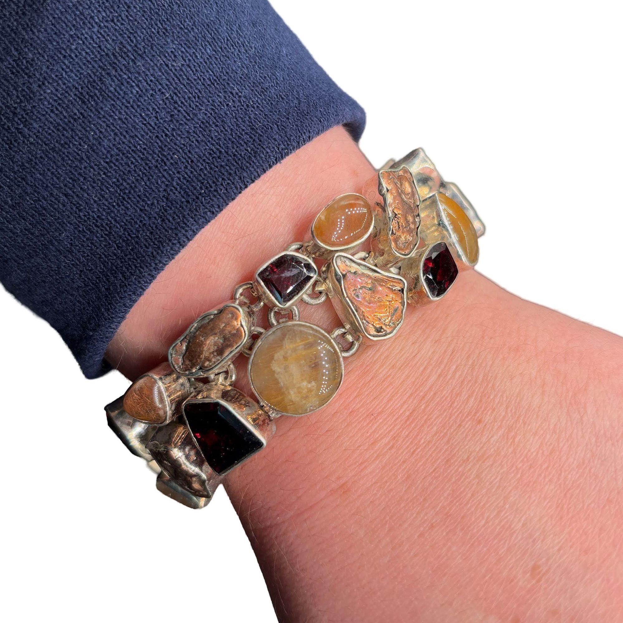 Racimo de granates Joyería de moda de plata de ley 925 Pulsera de 8 pulgadas finales del siglo XX en venta