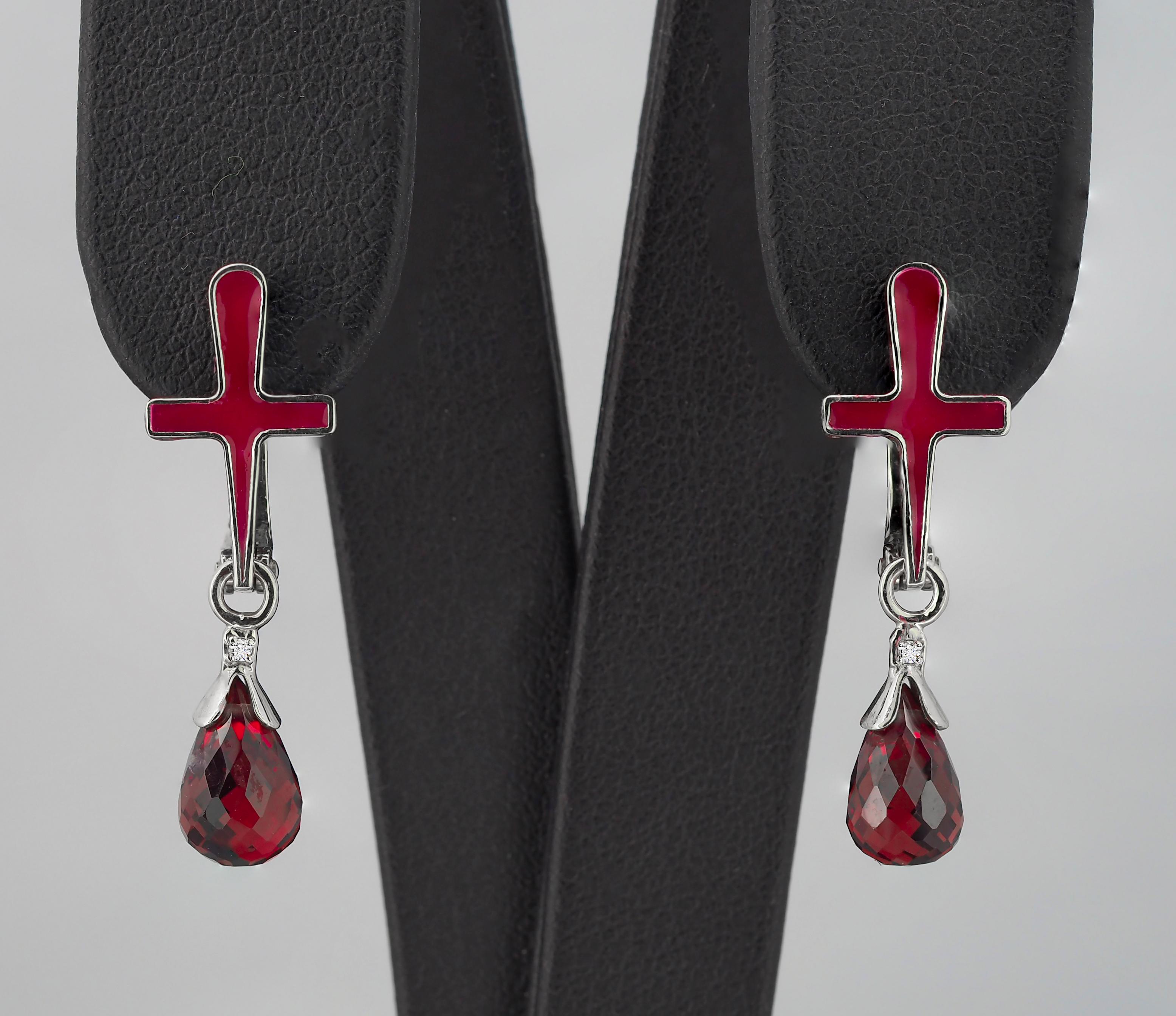 Moderne Boucles d'oreilles Croix en or 14k, Boucles d'oreilles Croix en émail rouge avec grenat en vente