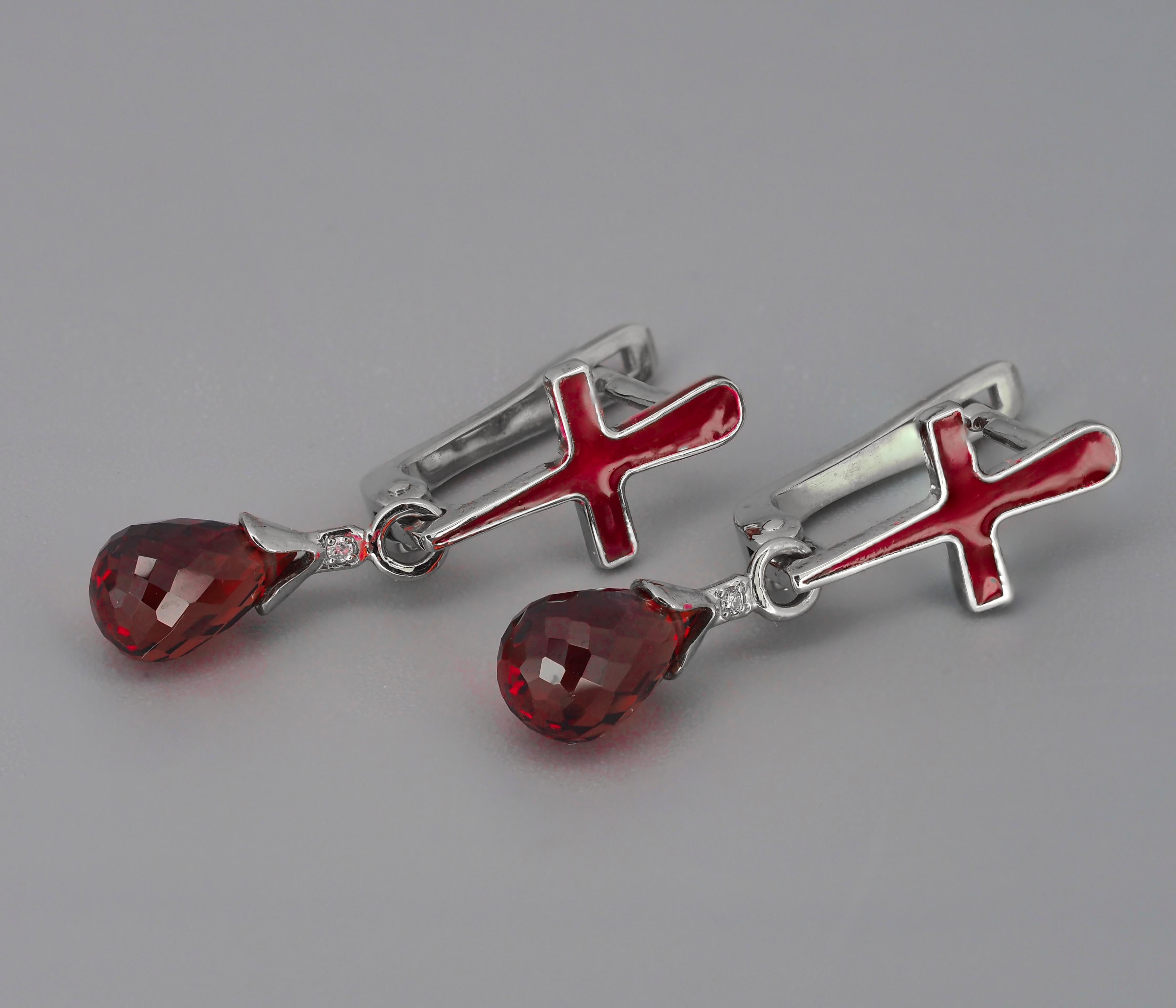 Garnet Cross Earrings in 14k Gold, Red Cross Enamel Earrings with Garnet In New Condition For Sale In Istanbul, TR