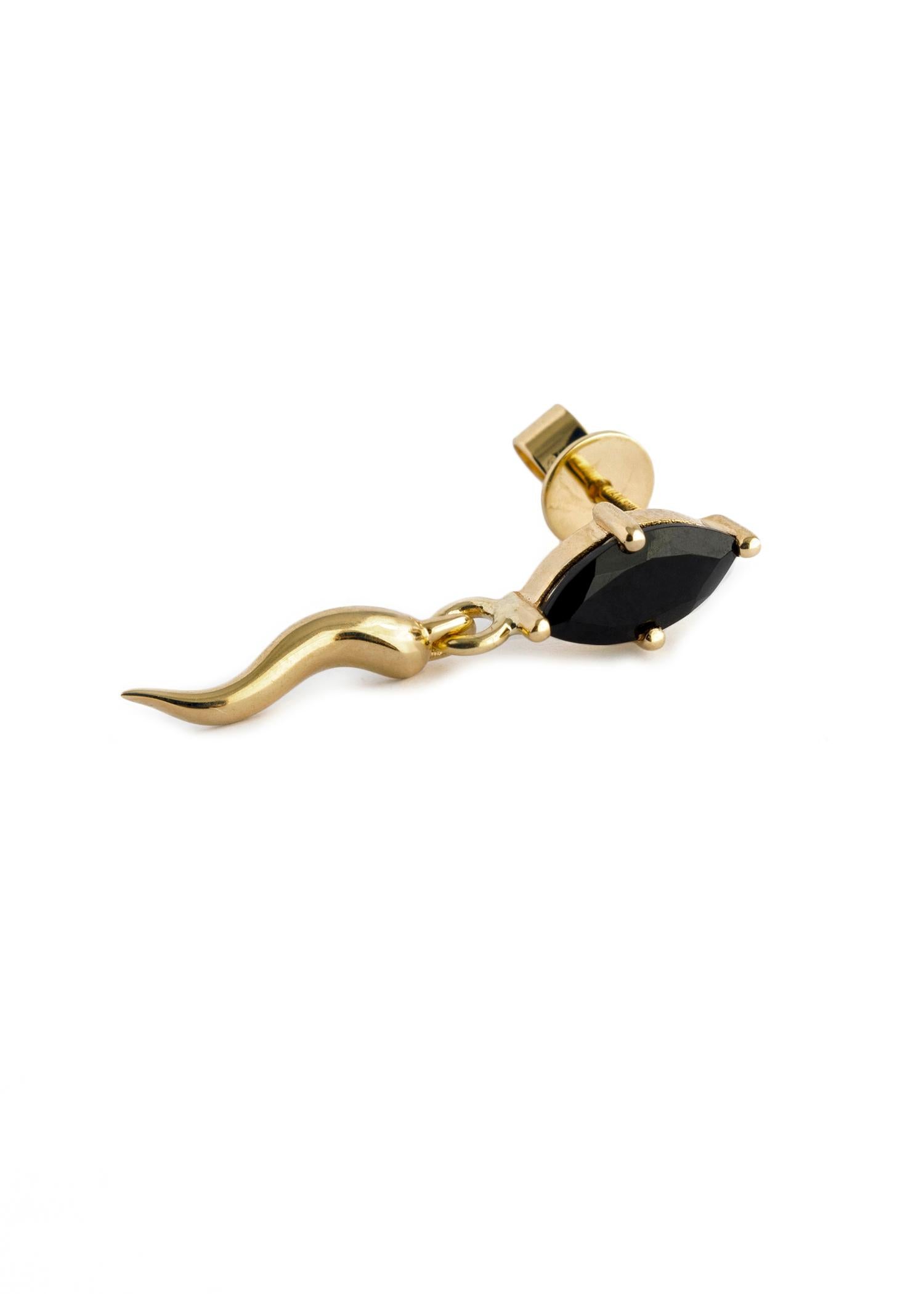 Garnet Dangle Earring in 10 Carat Yellow Gold from IOSSELLIANI In New Condition For Sale In Rome, IT