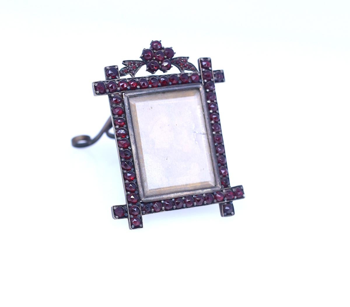 Garnet Desk Mysterious Picture Frame Property Duchess Roxburghe, 1885 2