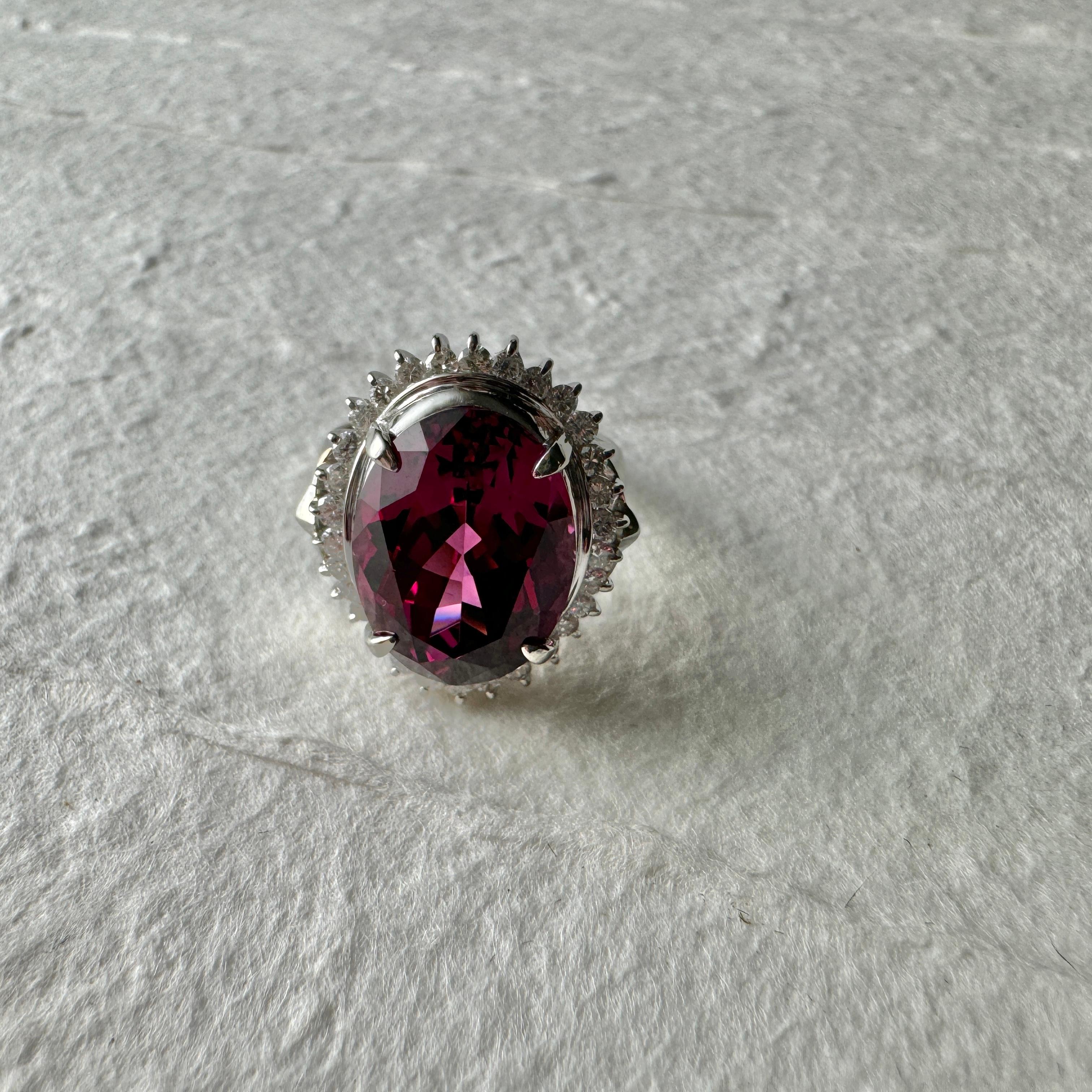 Garnet & Diamond Ring, Platinum 9.78 Carat Rhodolite, Gorgeous Cut, Fiery For Sale 2