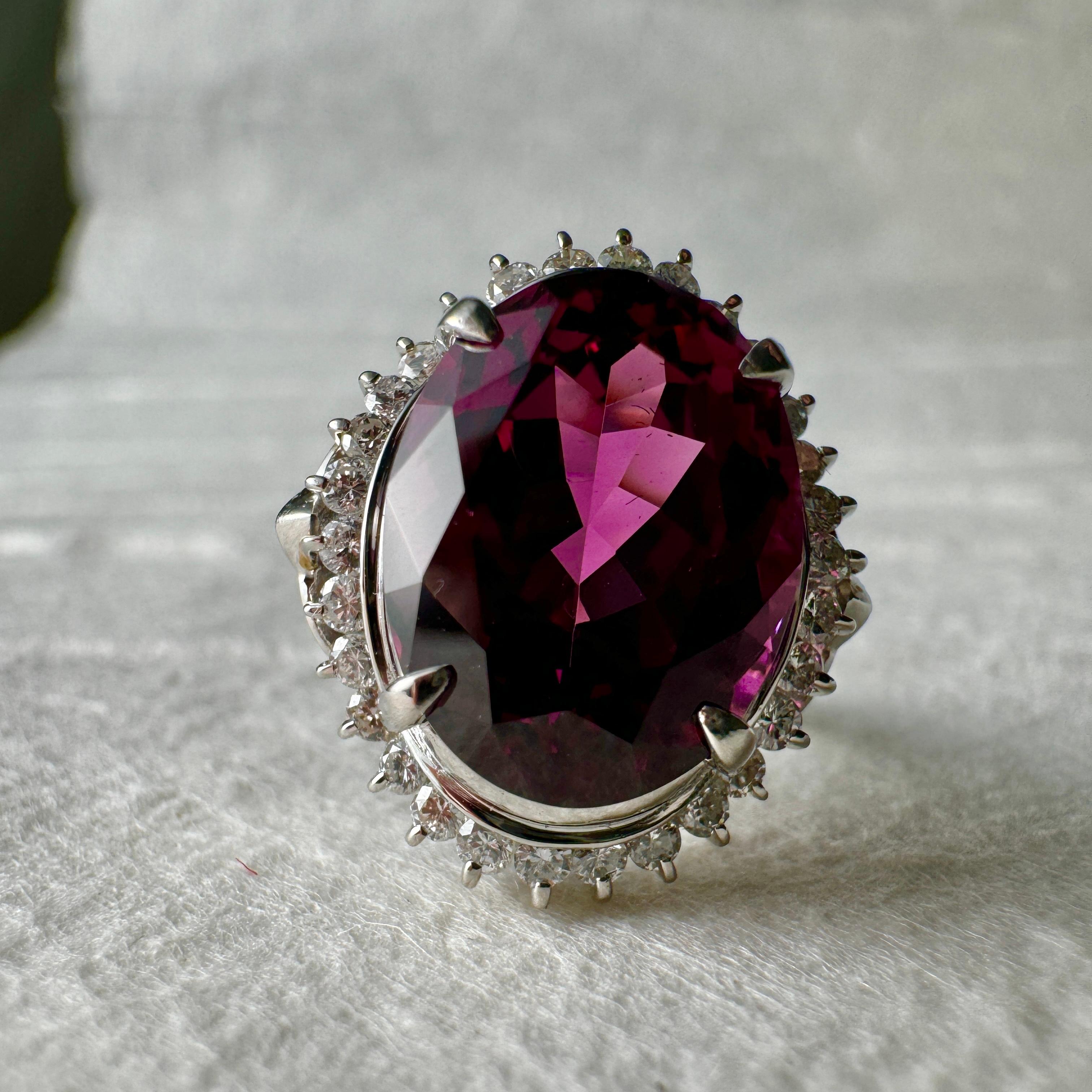 Garnet & Diamond Ring, Platinum 9.78 Carat Rhodolite, Gorgeous Cut, Fiery For Sale 3