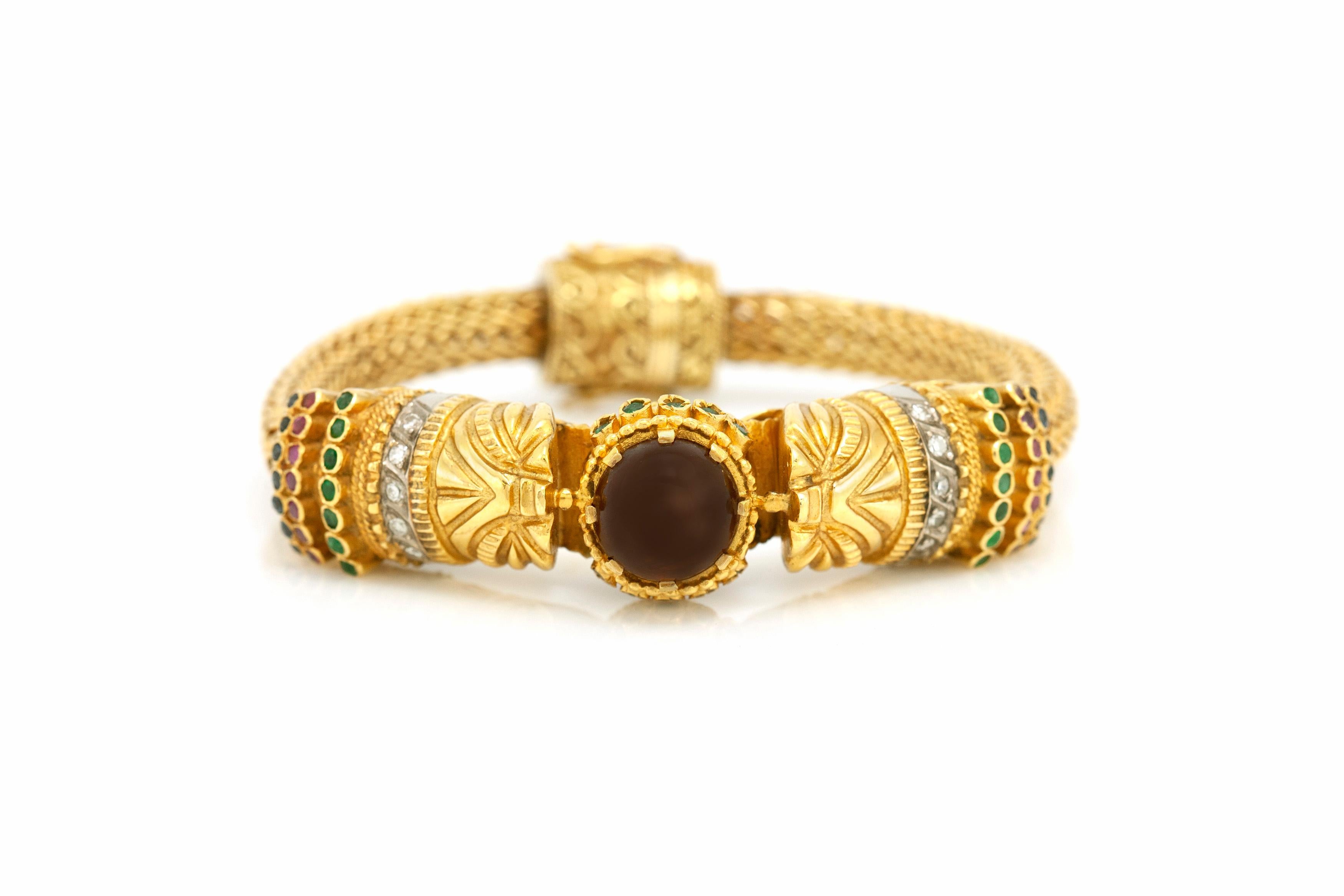 Garnet Diamonds Emerald and Sapphire Bangle Bracelet In Excellent Condition In New York, NY