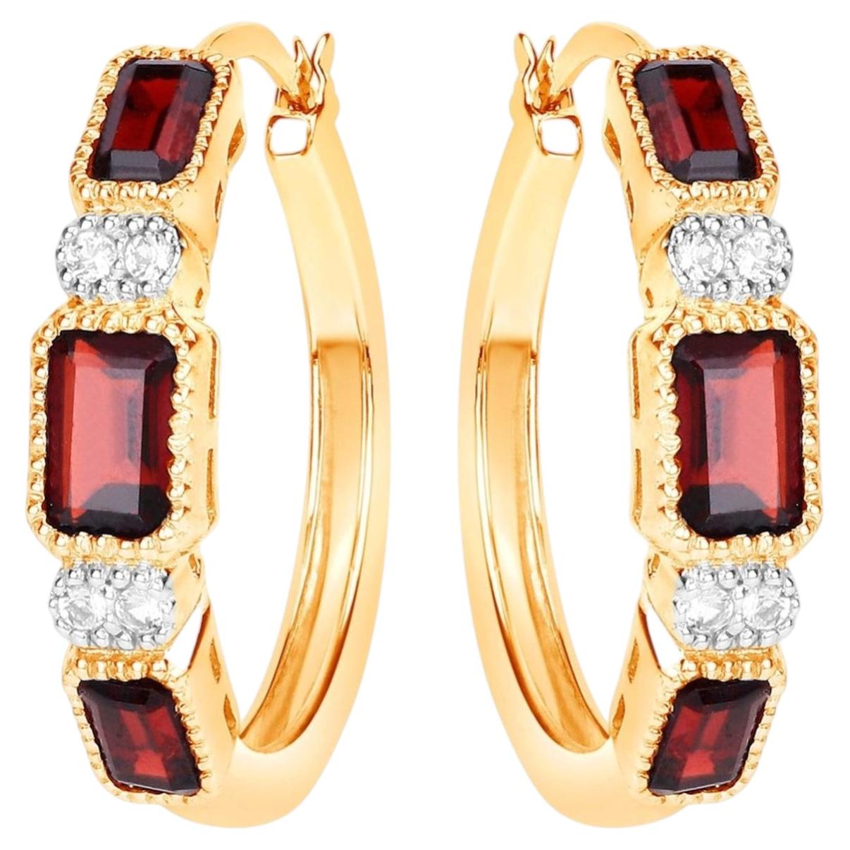 Boucles d'oreilles grenat avec topaze blanche 2.72 carats plaqué or Silver en vente