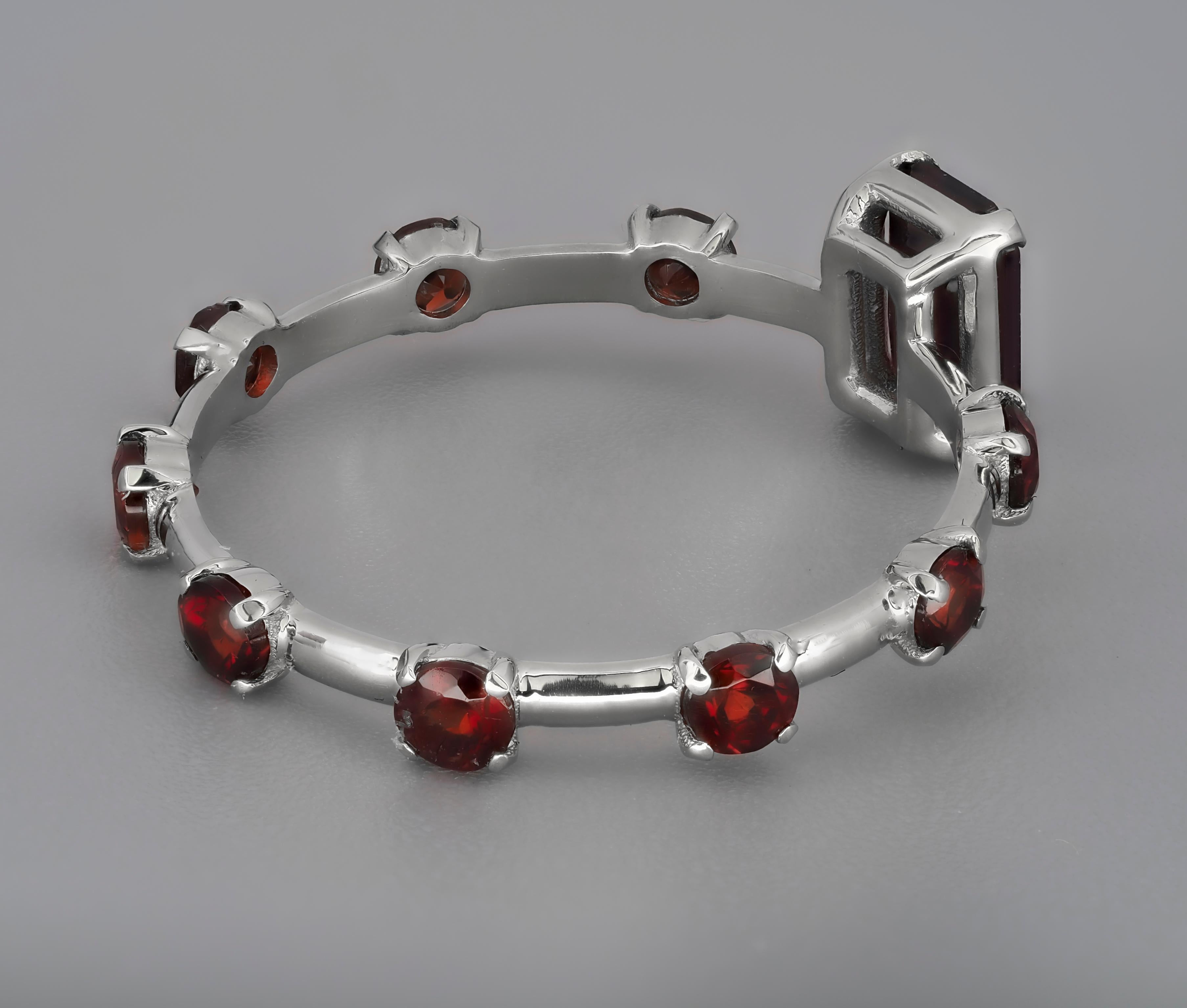 Garnet eternity 14k gold ring.  In New Condition For Sale In Istanbul, TR