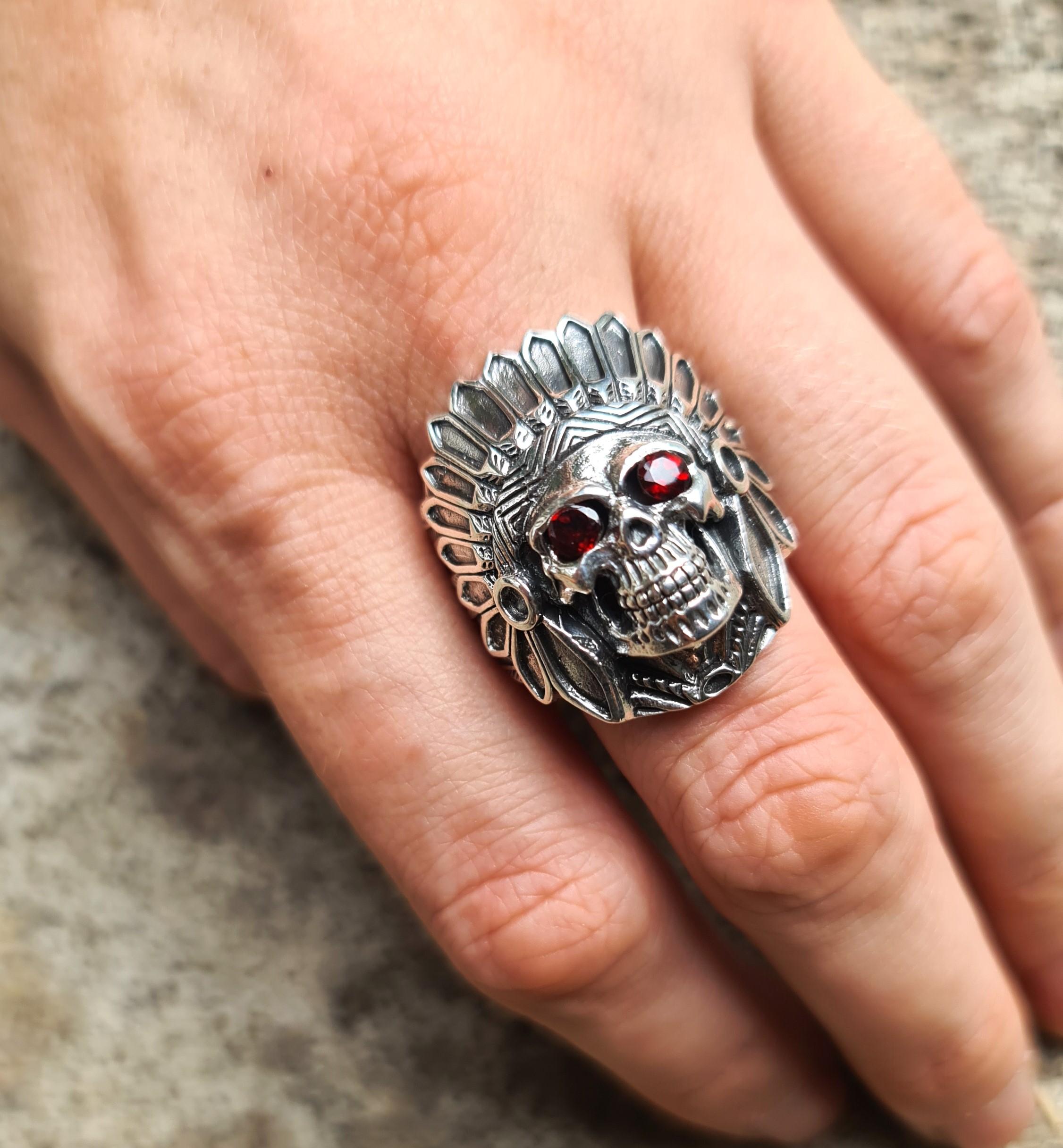 Garnet Eyes American Indian Skull Tribal Chief Warrior Ring Sterling Silver 925 For Sale 1