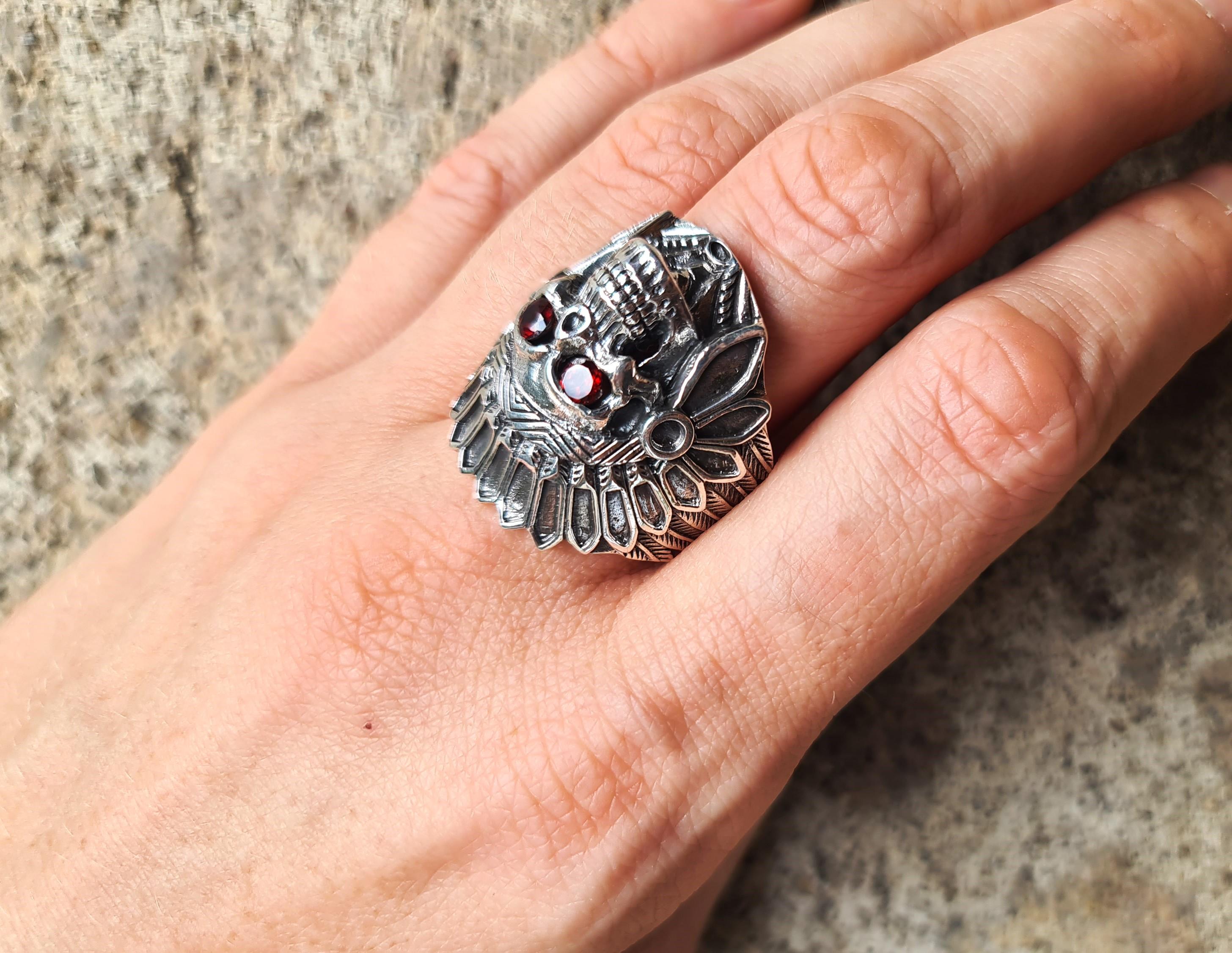 Garnet Eyes American Indian Skull Tribal Chief Warrior Ring Sterling Silver 925 For Sale 3