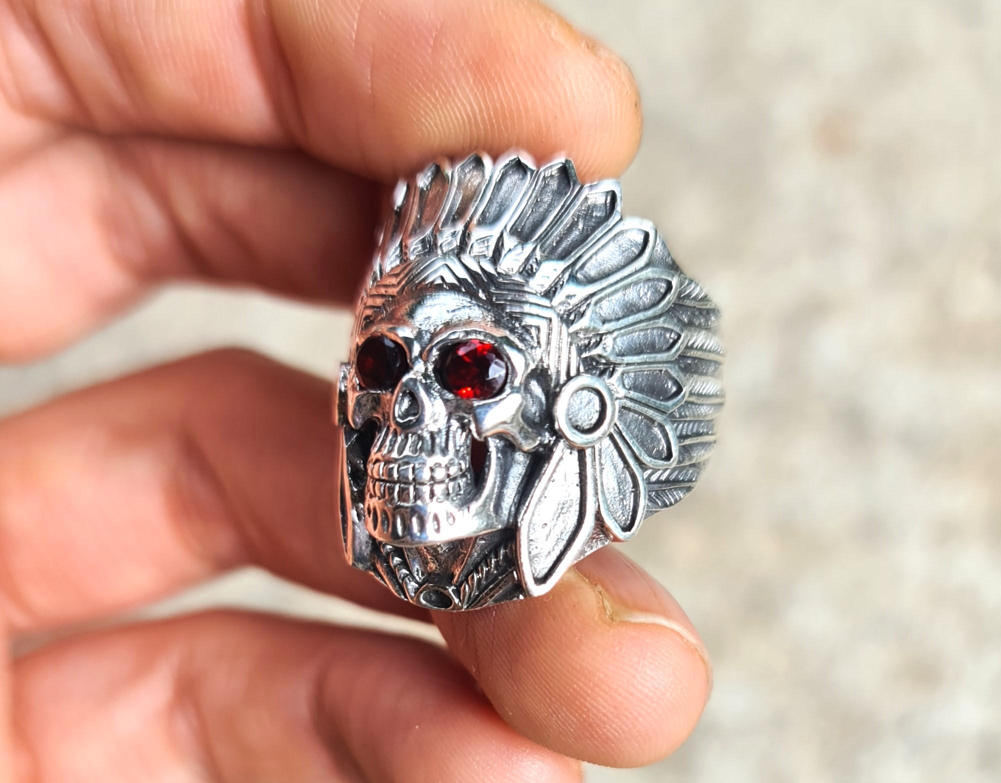 Garnet Eyes American Indian Skull Tribal Chief Warrior Ring Sterling Silver 925 For Sale 4