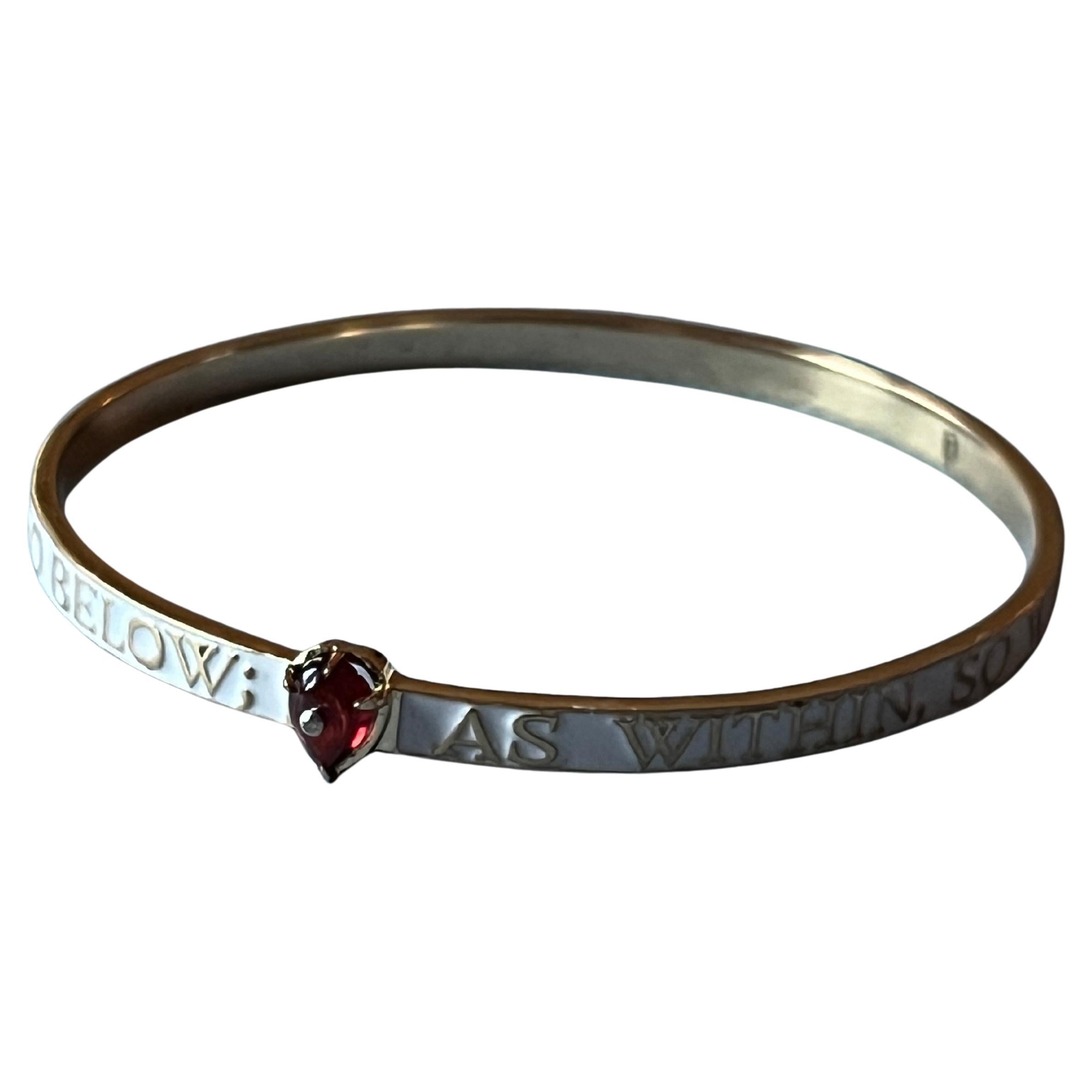 Vittoriano Bracciale con diamante e granato Bangle in stile vittoriano con smalto bianco Hermetica in vendita