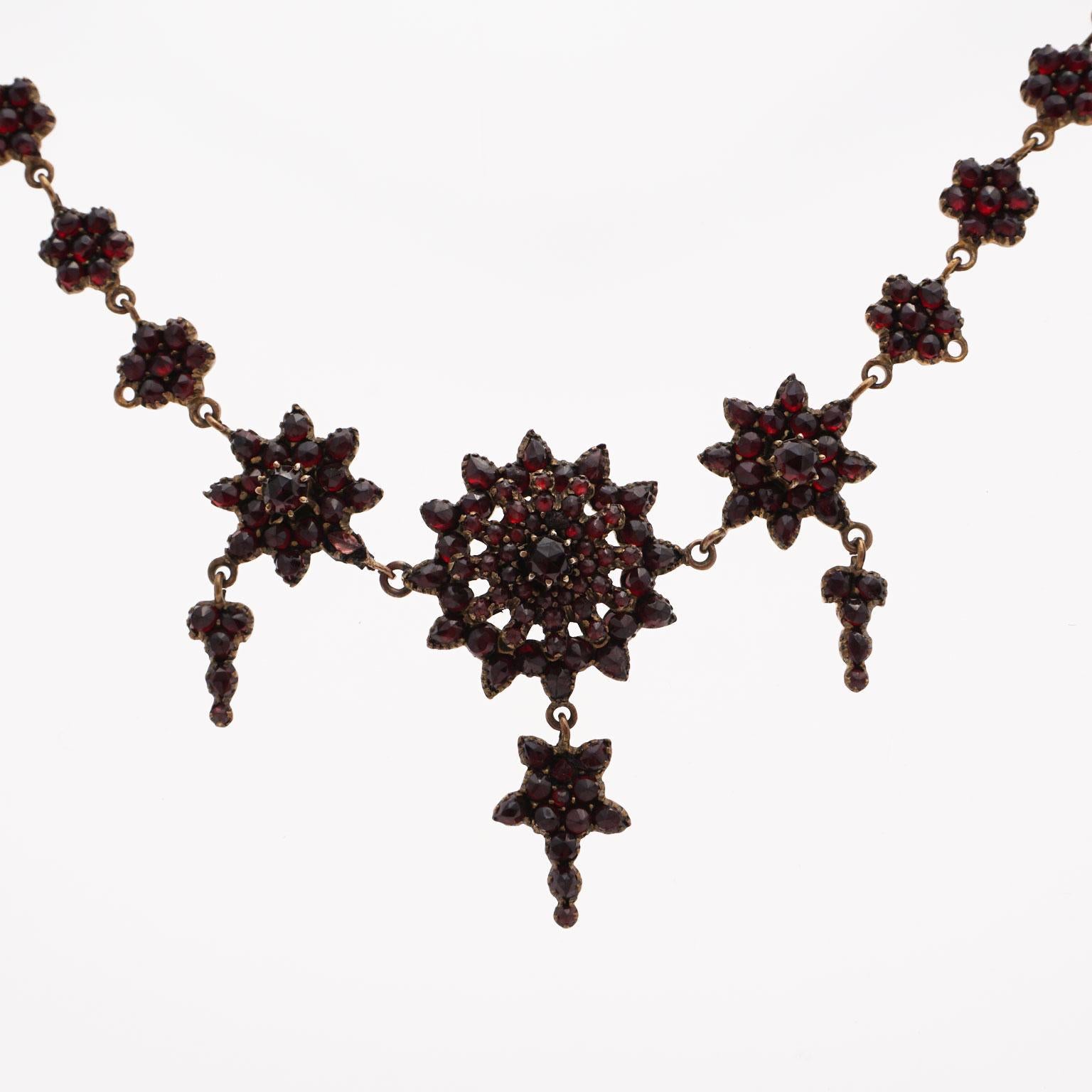 Garnet Necklace, circa 1800 5