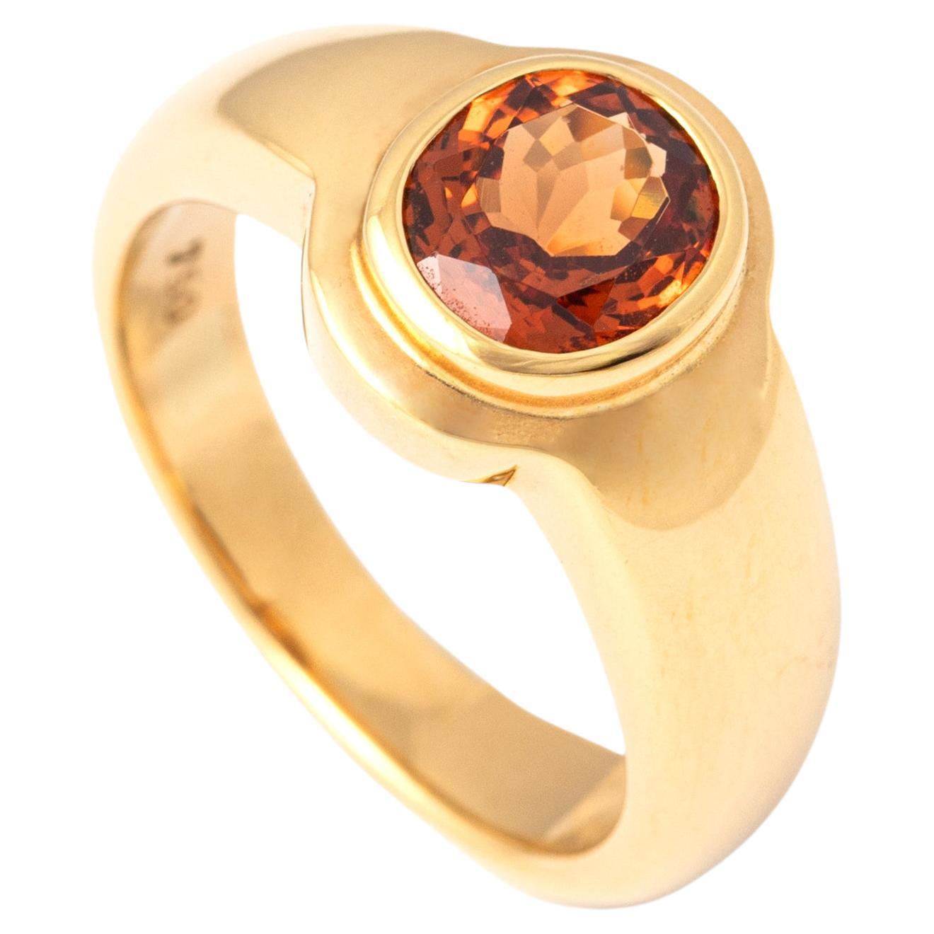 Garnet on Yellow Gold 18K Ring For Sale