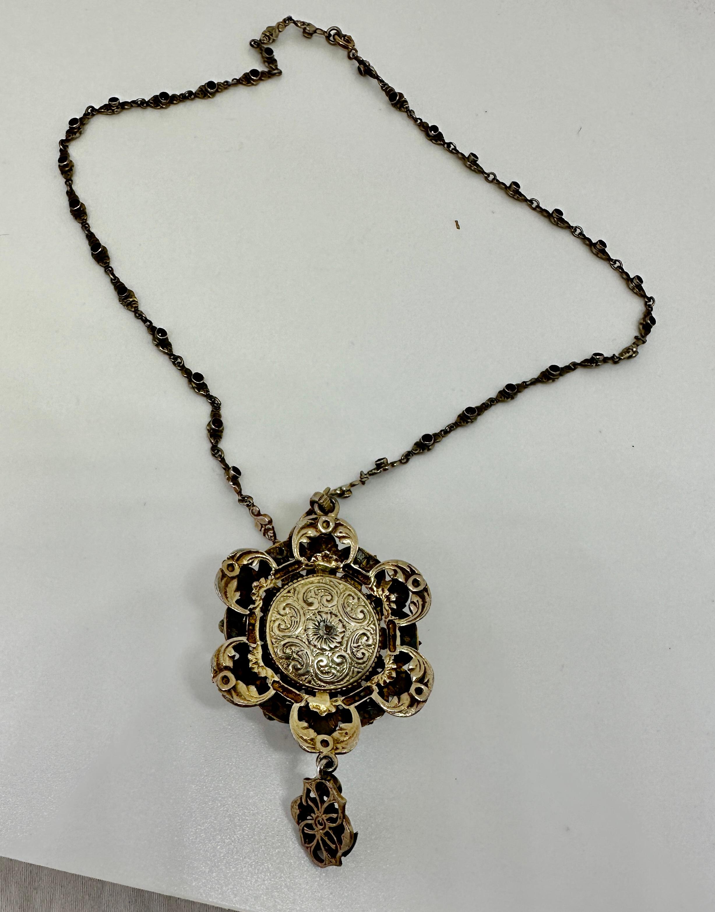 Garnet Pearl Necklace Austro-Hungarian Renaissance Revival Antique Flower Motif For Sale 6