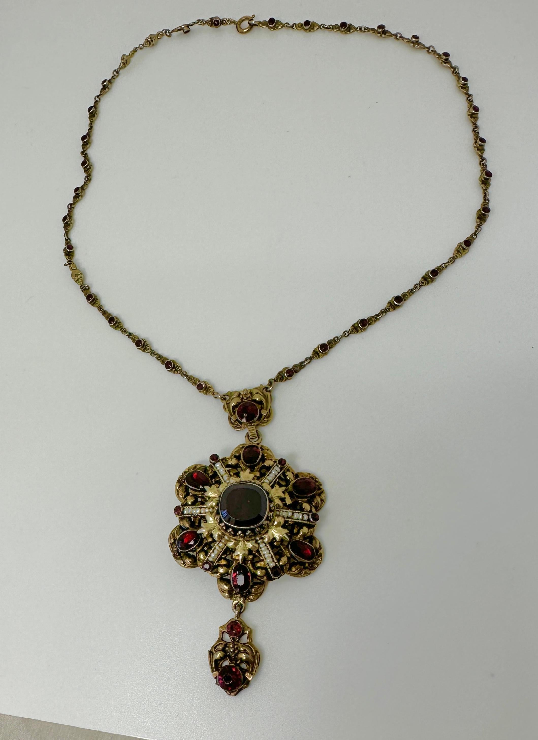 Garnet Pearl Necklace Austro-Hungarian Renaissance Revival Antique Flower Motif For Sale 1
