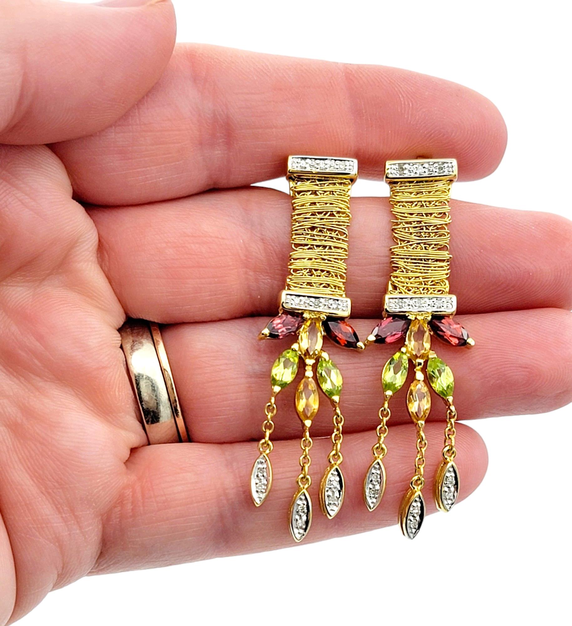 Boucles d'oreilles pendantes en or jaune 14 carats, grenat, péridot, citrine et diamant en vente 1
