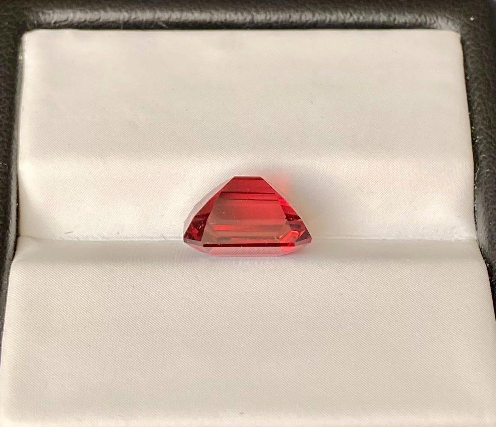Garnet rhodolite, pierre précieuse naturelle non sertie de 3,79 carats, octogonale, Tanzanie, certificat en vente 1