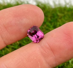 Garnet Rhodolite Loose 4.36 Ct. natural gemstone, Octagon, Tanzania, certificate