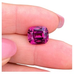 Pierre précieuse naturelle grenat rhodolite perdue 8,15 carats, taille coussin, Tanzanie, GIA
