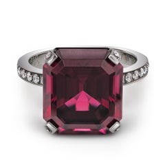 Garnet Rhodolite Ring, 18 K Gold and Diamonds Rhodolite Garnet Ring