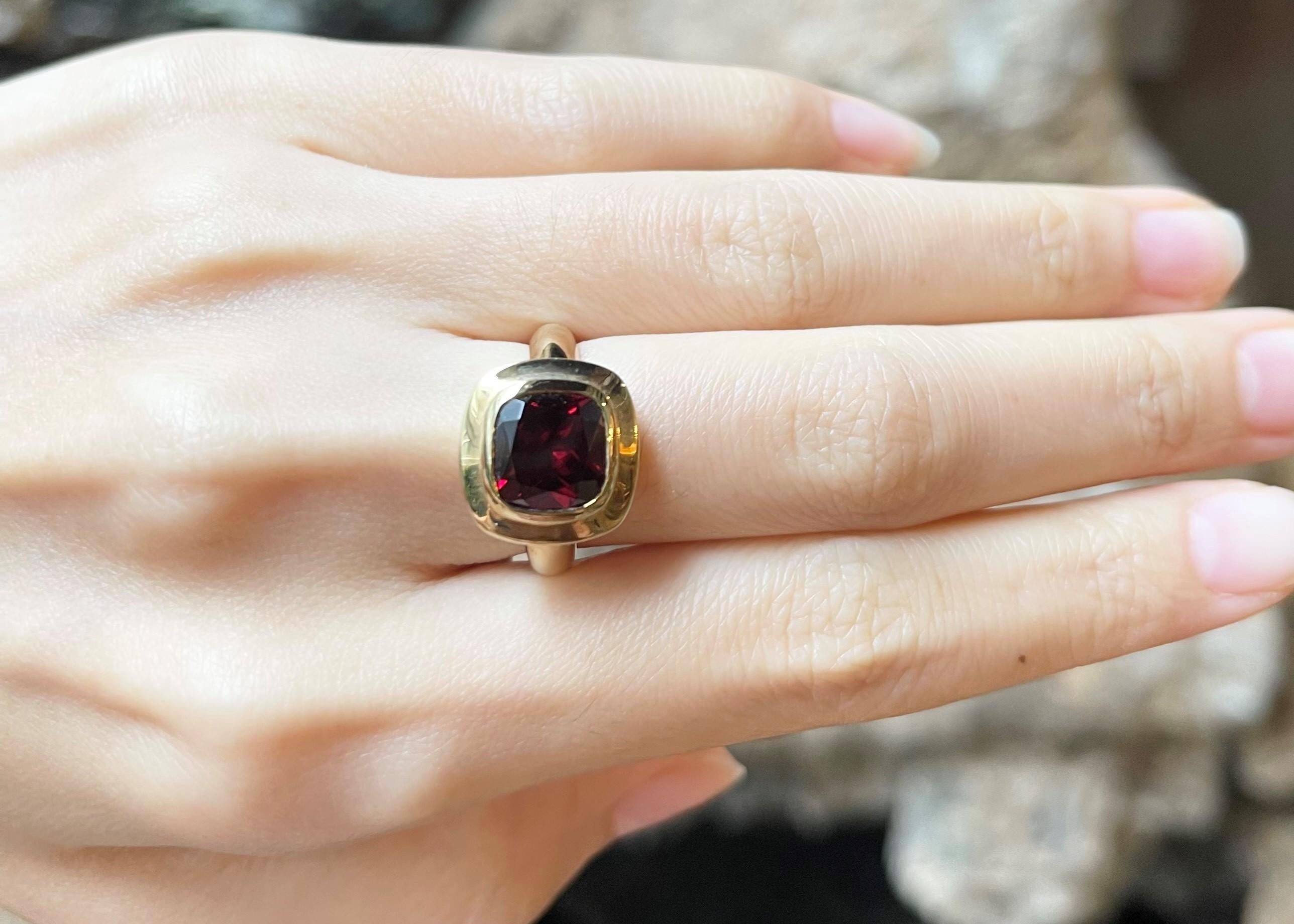 Cushion Cut Garnet Ring set in 14K Gold Settings For Sale