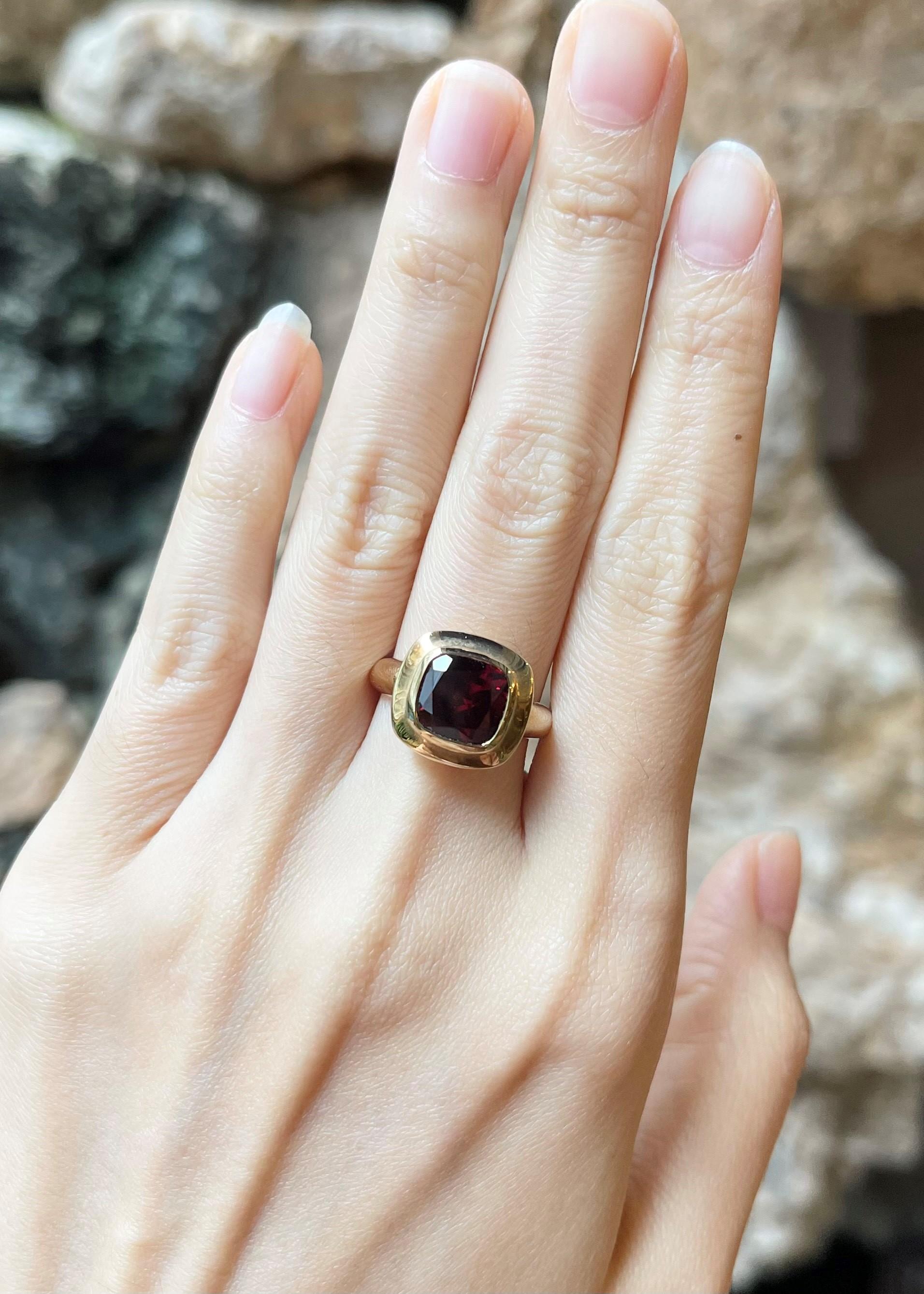 Garnet Ring set in 14K Gold Settings In New Condition For Sale In Bangkok, TH