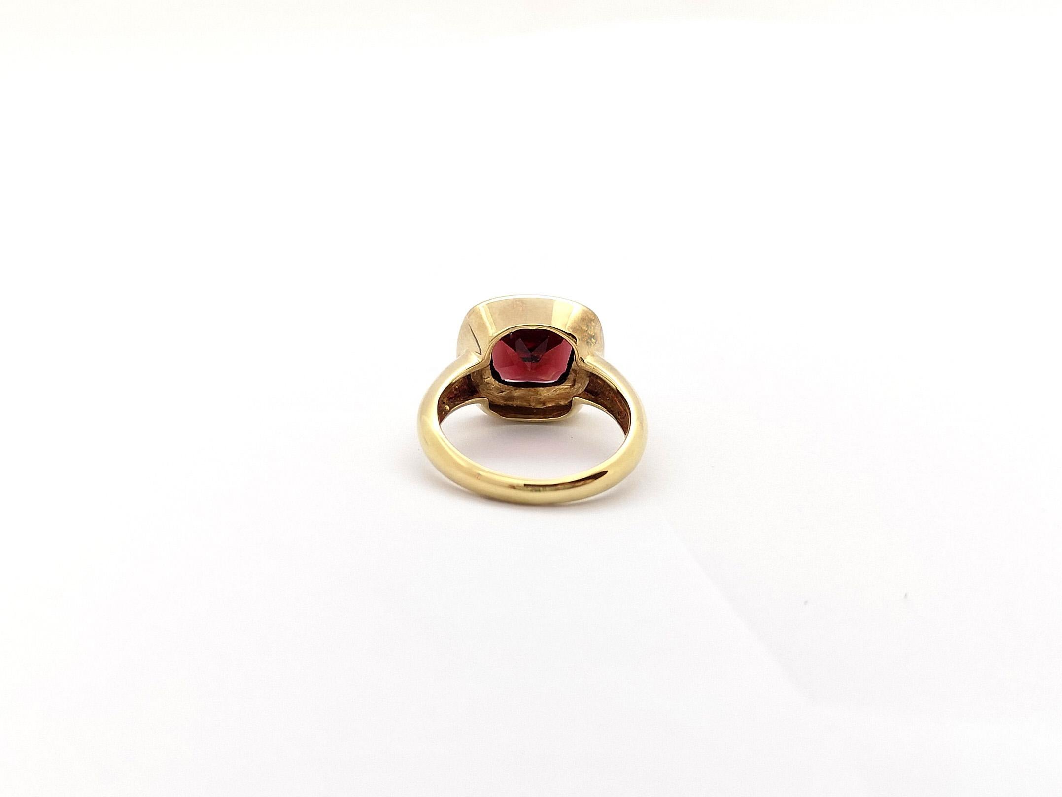 Garnet Ring set in 14K Gold Settings For Sale 2