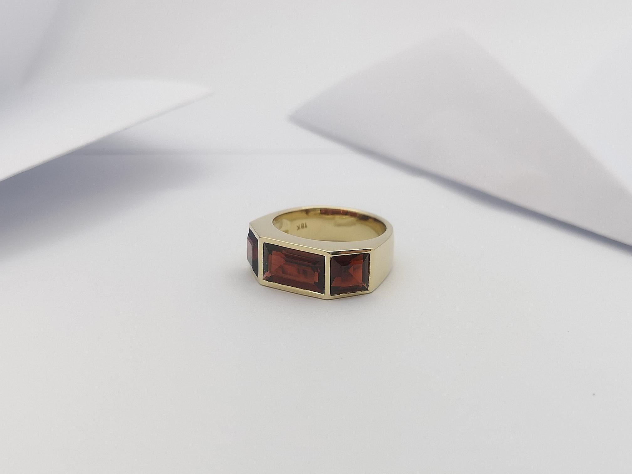 Garnet Ring Set in 18 Karat Gold Settings For Sale 2