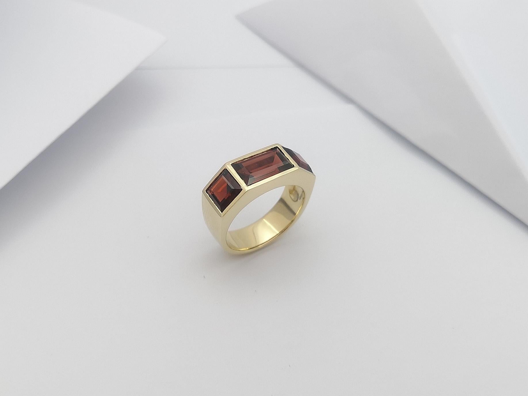 Garnet Ring Set in 18 Karat Gold Settings For Sale 6