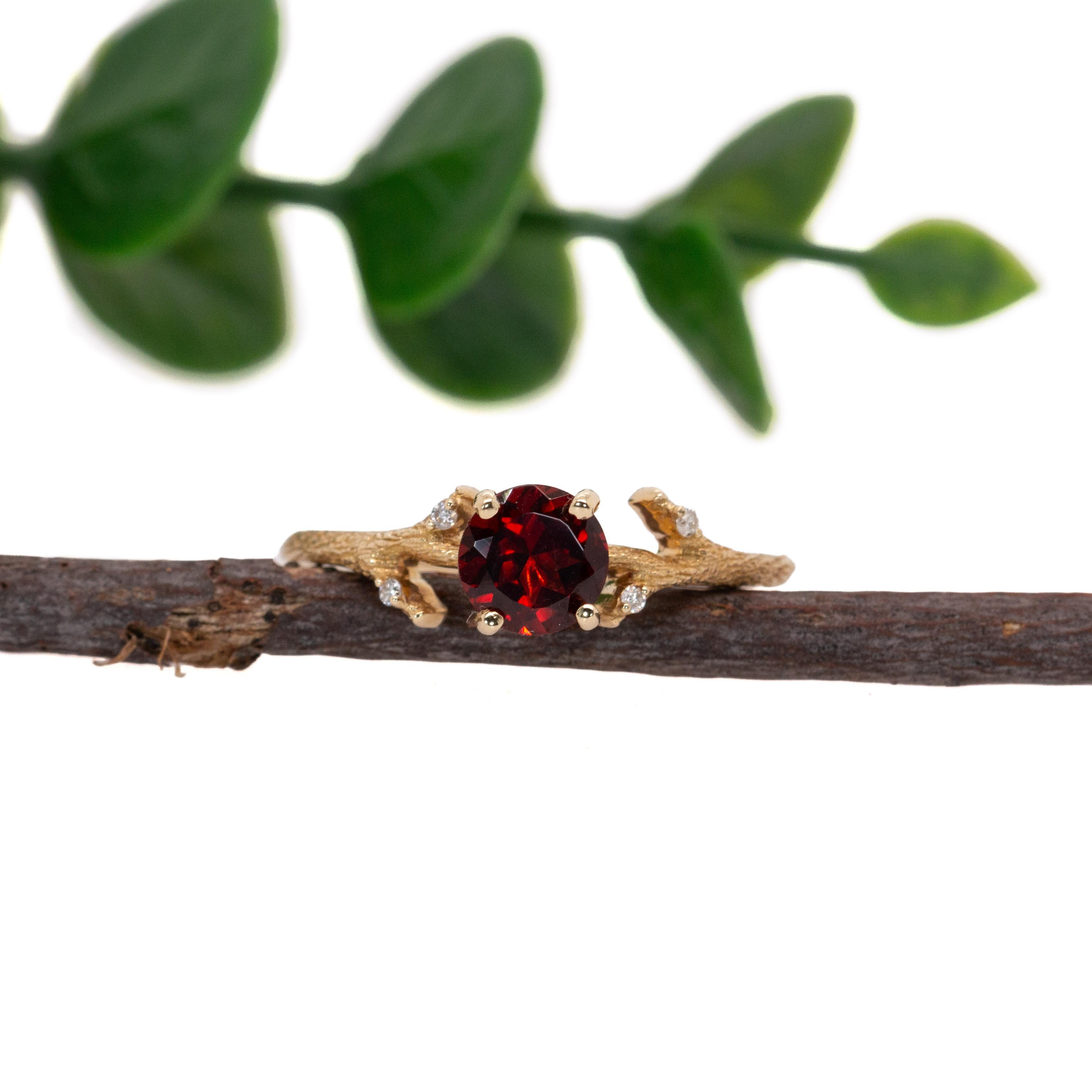 Round Cut Garnet Ring w Earth Mined Diamonds in Solid 14K Yellow Gold Round 6mm For Sale