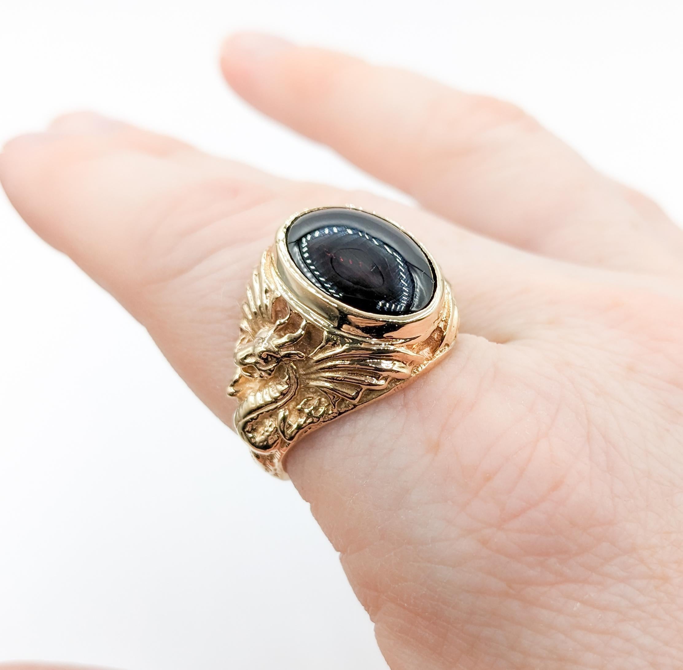 Garnet Ring With a Dragon Motif & Large Cabochon Garnet - 14k In Excellent Condition In Bloomington, MN