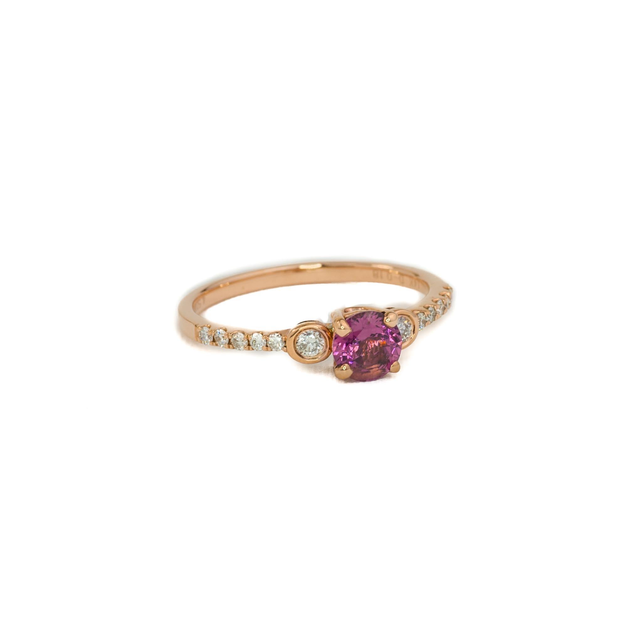 Modern Garnet Rose Gold Ring, Natural Diamonds For Sale