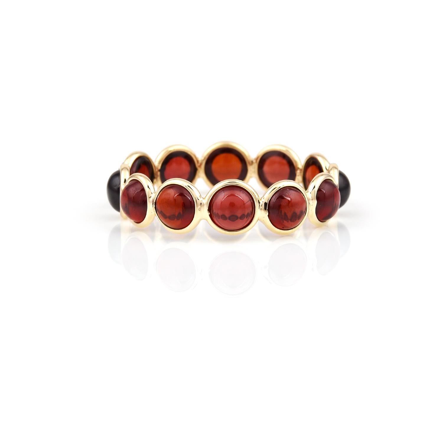 Garnet Round Cabochon Band, Yellow Gold In New Condition In New York, NY