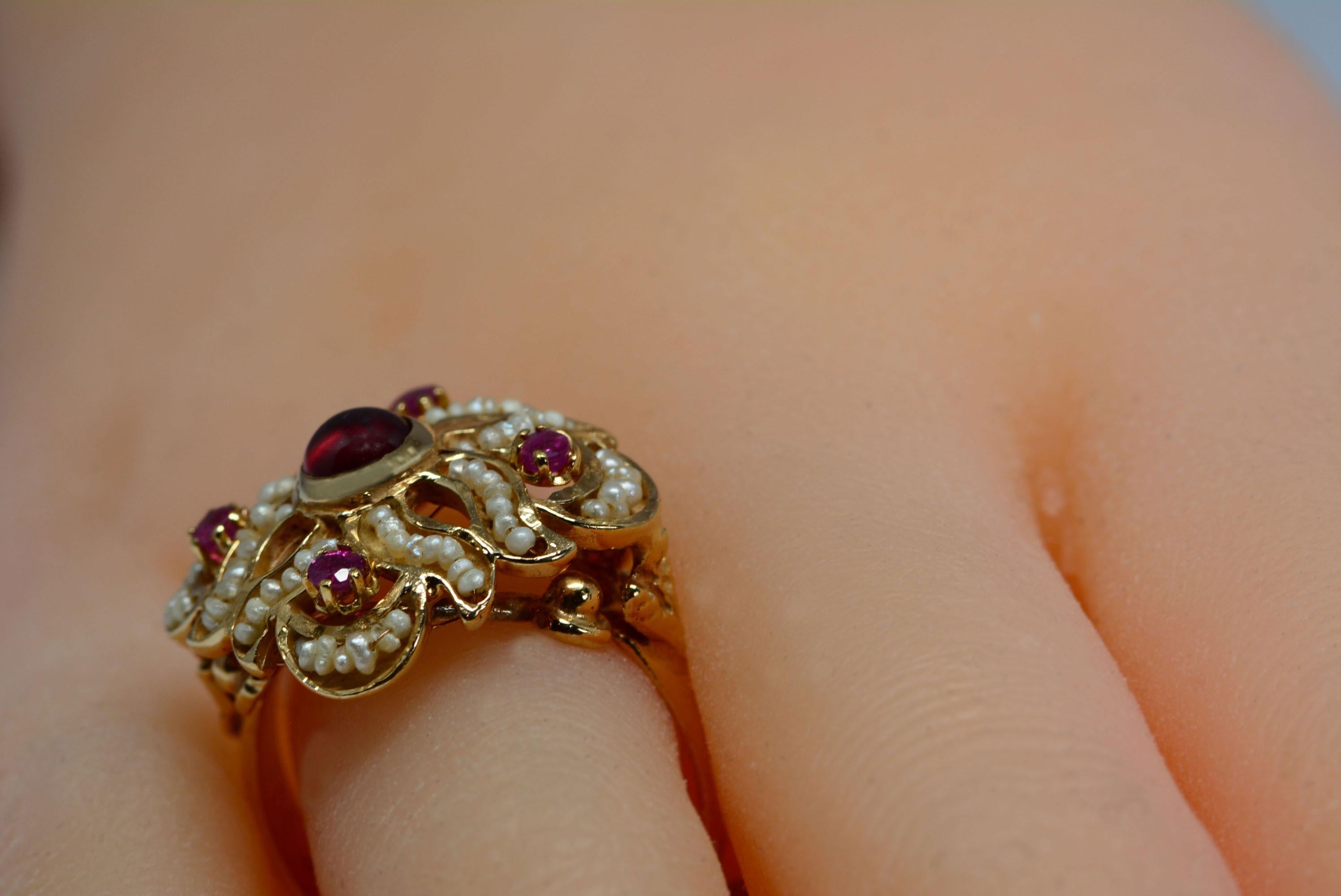 Garnet, Ruby, and Seed Pearl Italian 14 Karat Gold Ring In Good Condition For Sale In Aurora, Ontario