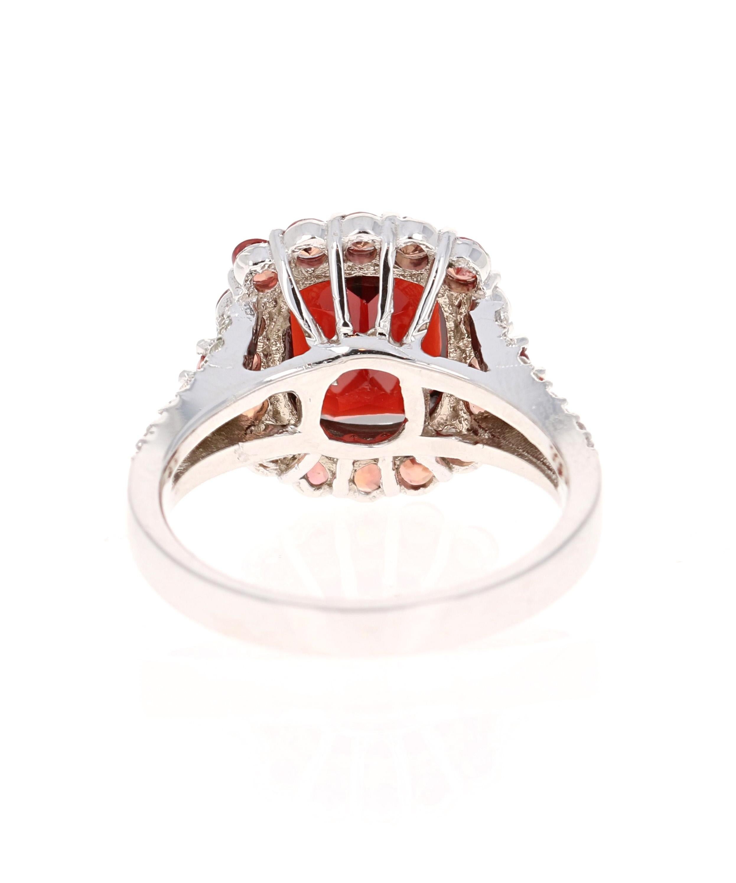 Contemporary 4.81 Carat Garnet Sapphire White Gold Cocktail Ring For Sale