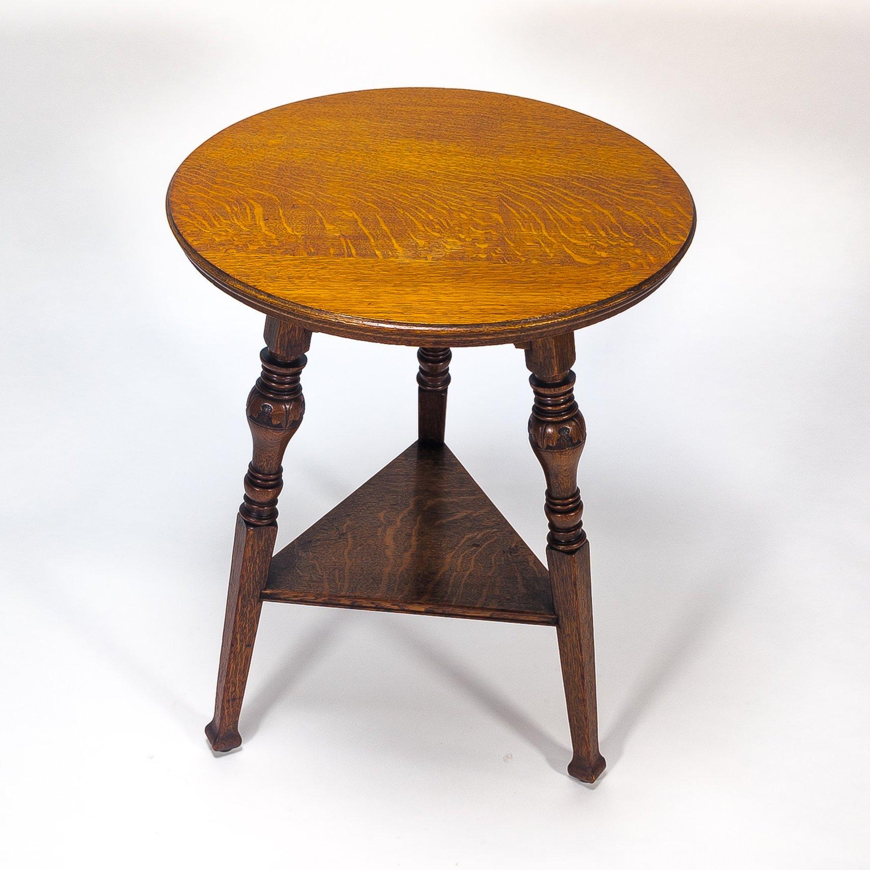 Garnet & Sons of Warrington. Aesthetic Movement Oak Side or Cricket Table For Sale 5