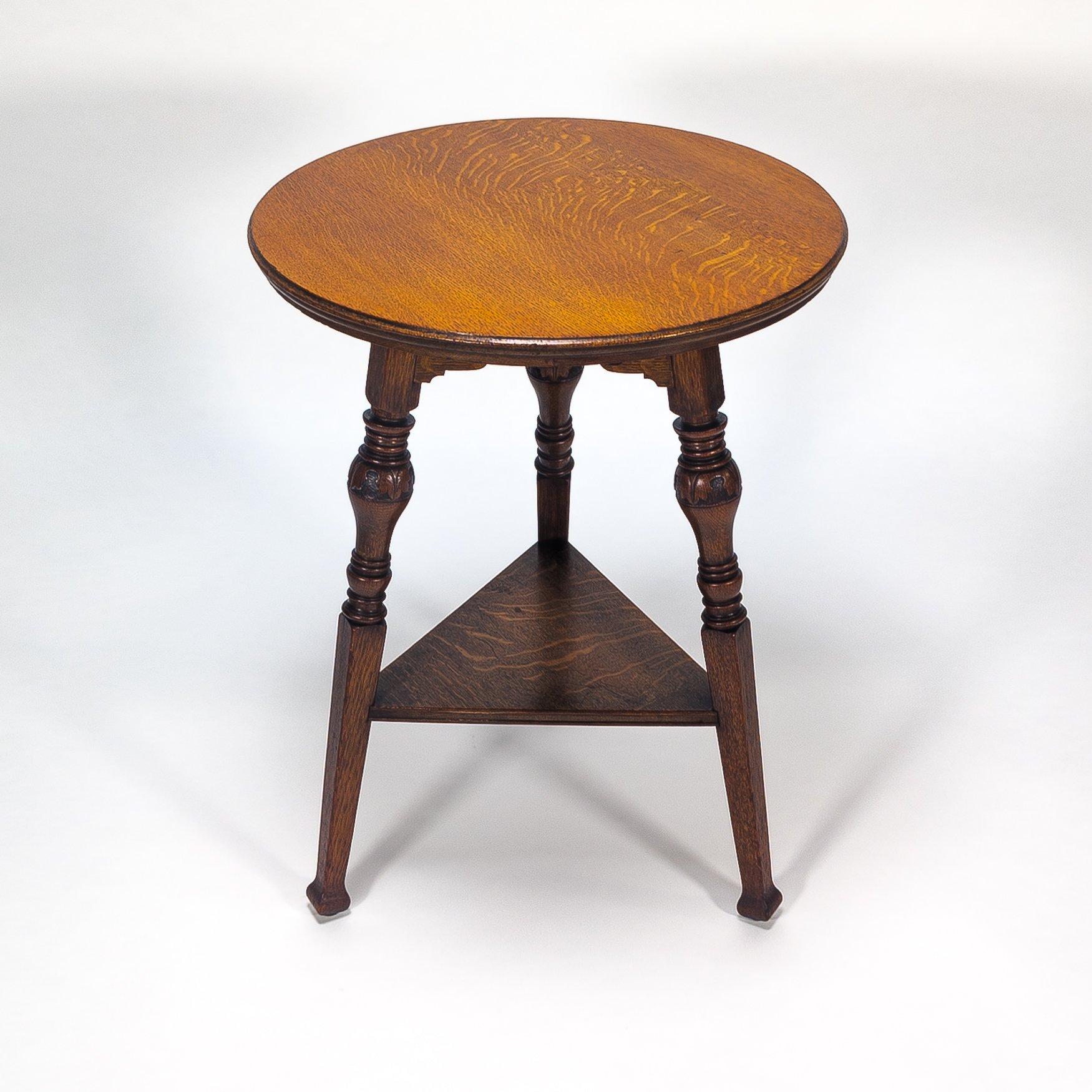 Garnet & Sons of Warrington. Aesthetic Movement Oak Side or Cricket Table For Sale 3