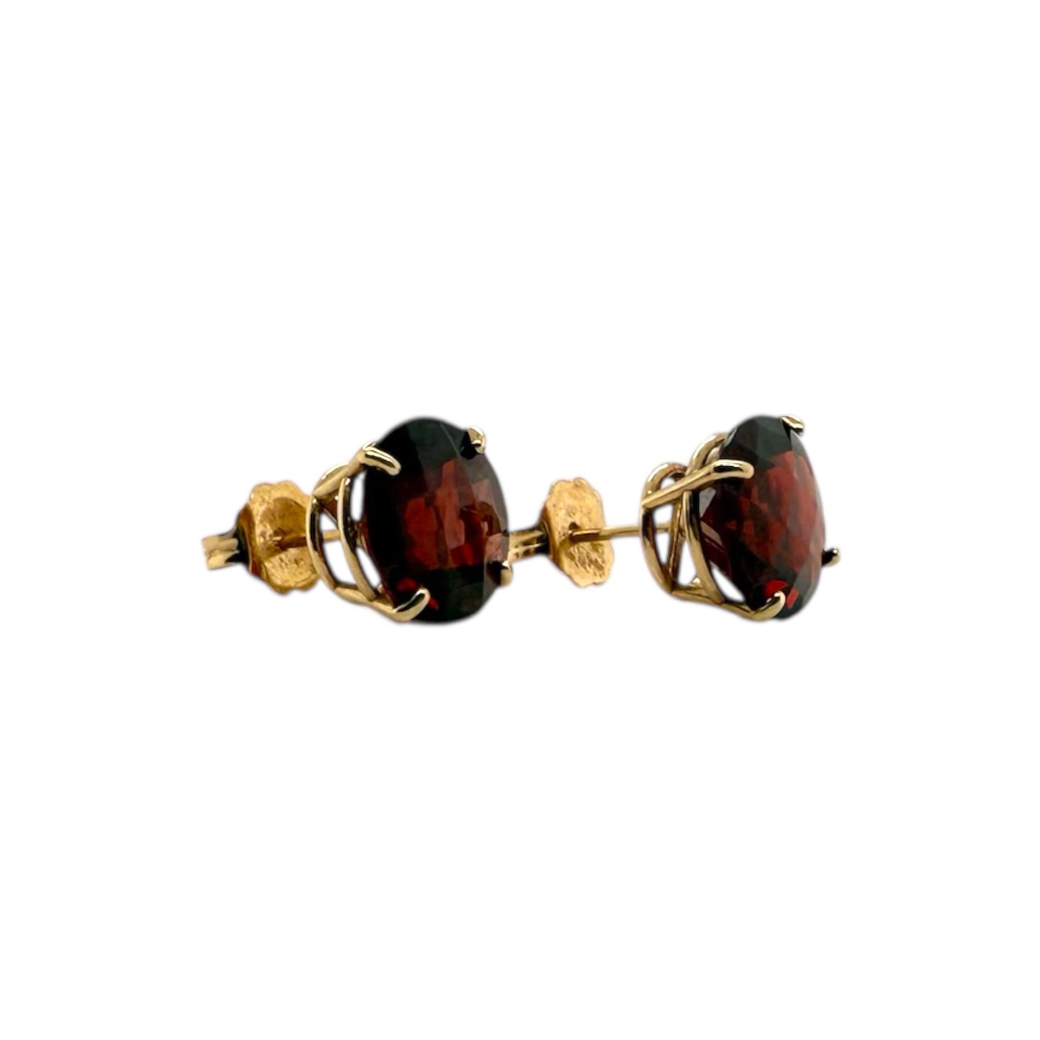Donna Orecchini con granato in oro giallo 14K in vendita