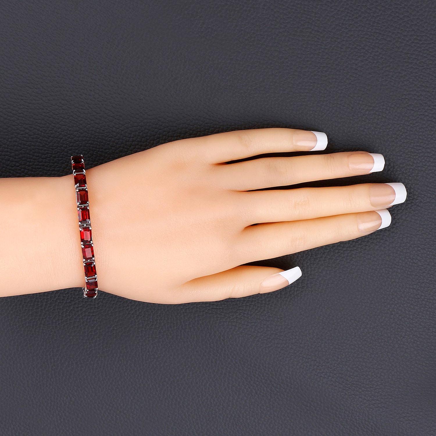 Garnet Tennis Bracelet 27 Carats Rhodium Plated Sterling Silver In Excellent Condition For Sale In Aliso Viejo, CA
